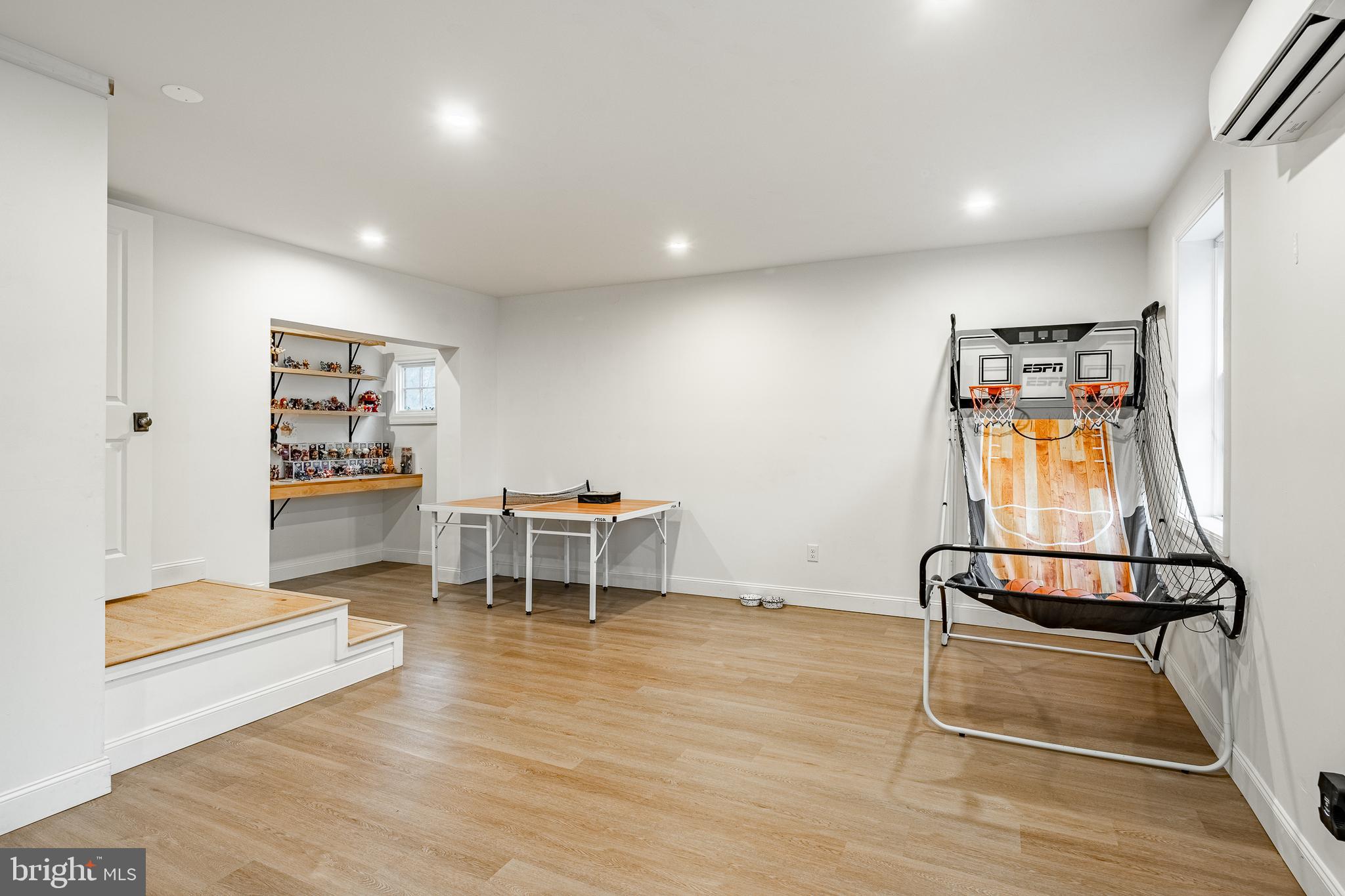 FAIRVILLE - Residential