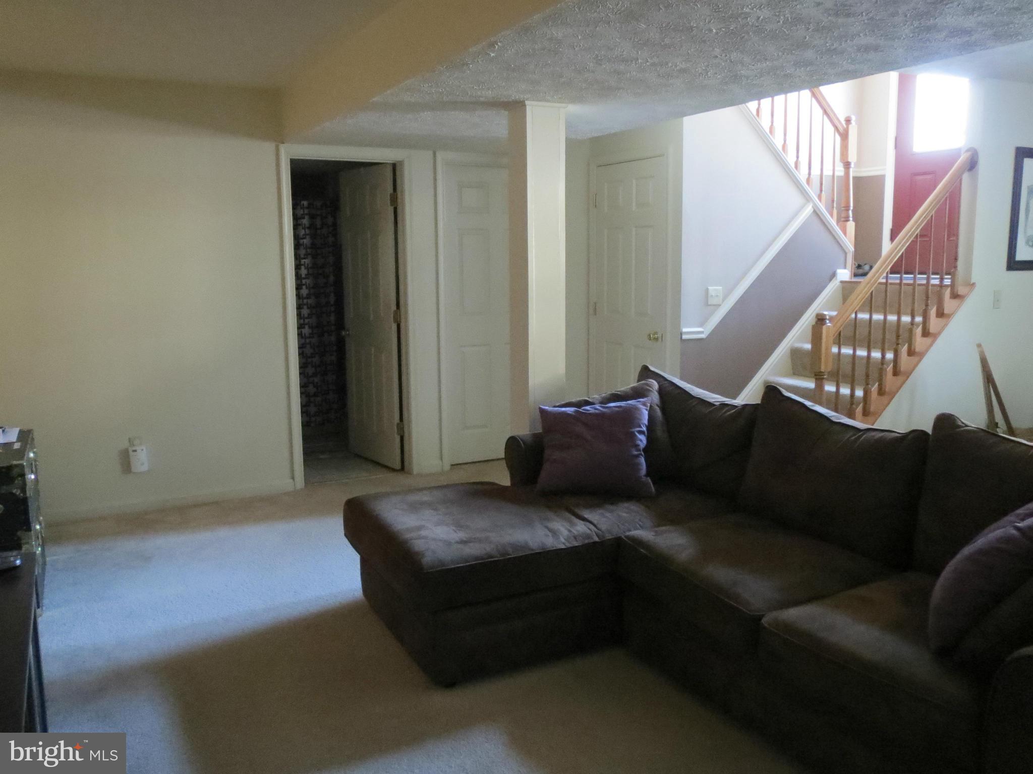 WOODLAND MANOR - Residential Lease