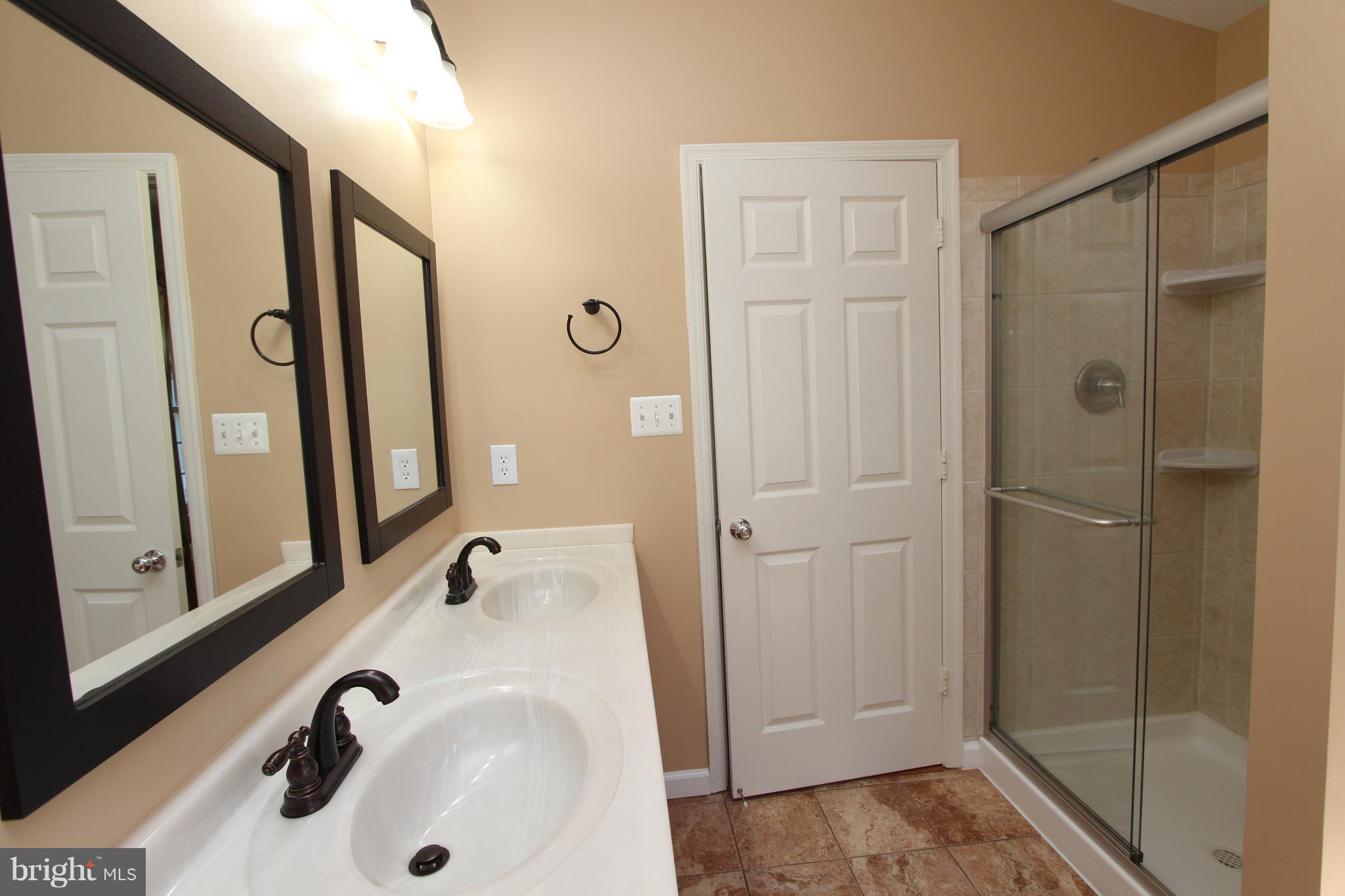 KINGSTOWNE - Residential