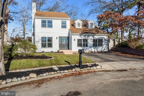 Homes For Sale - 9 Glen Court<br/> BARNEGAT, NJ 08005