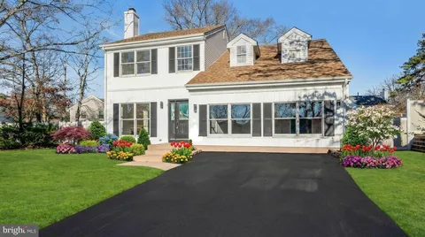 9 Glen Court, Barnegat, NJ MLS: NJOC2040126