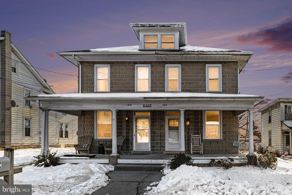 Photo of 104 E Harrisburg Avenue, ELIZABETHTOWN, PA 17022 (MLS # PALA2082710)