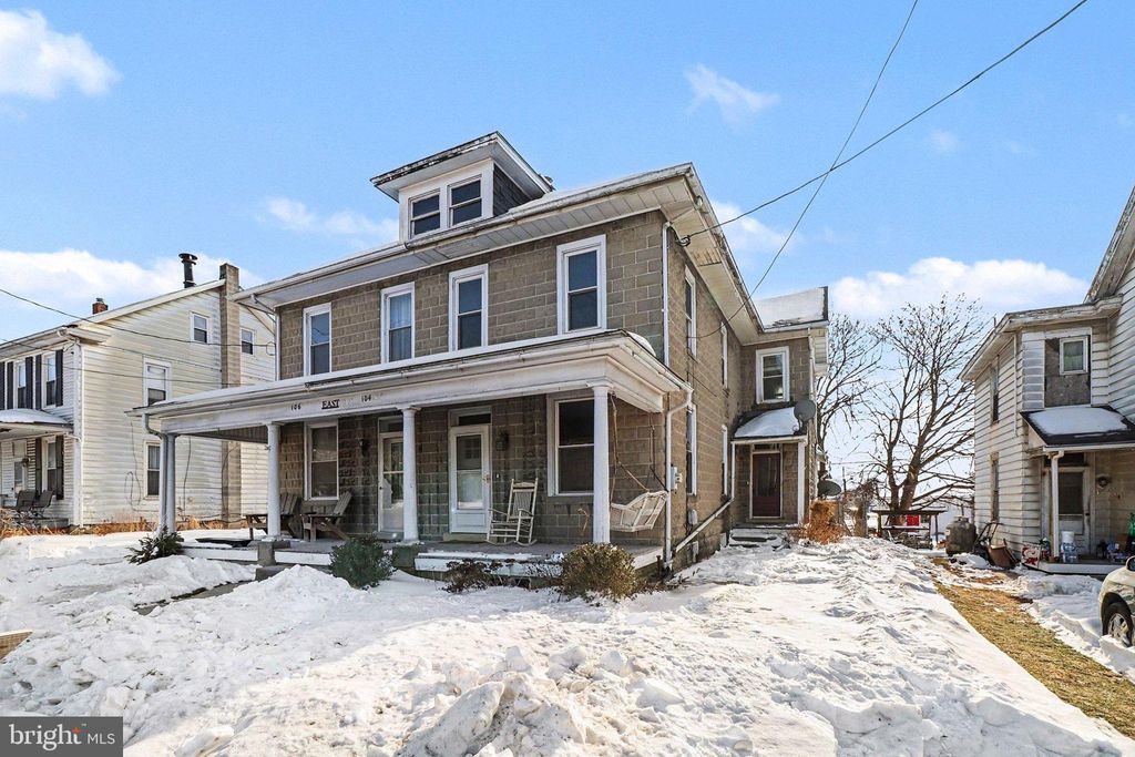 Photo of 104 E Harrisburg Avenue, ELIZABETHTOWN, PA 17022 (MLS # PALA2082710)