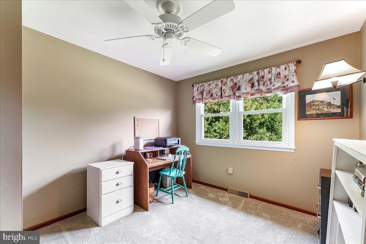 FOX KNOLL - Residential