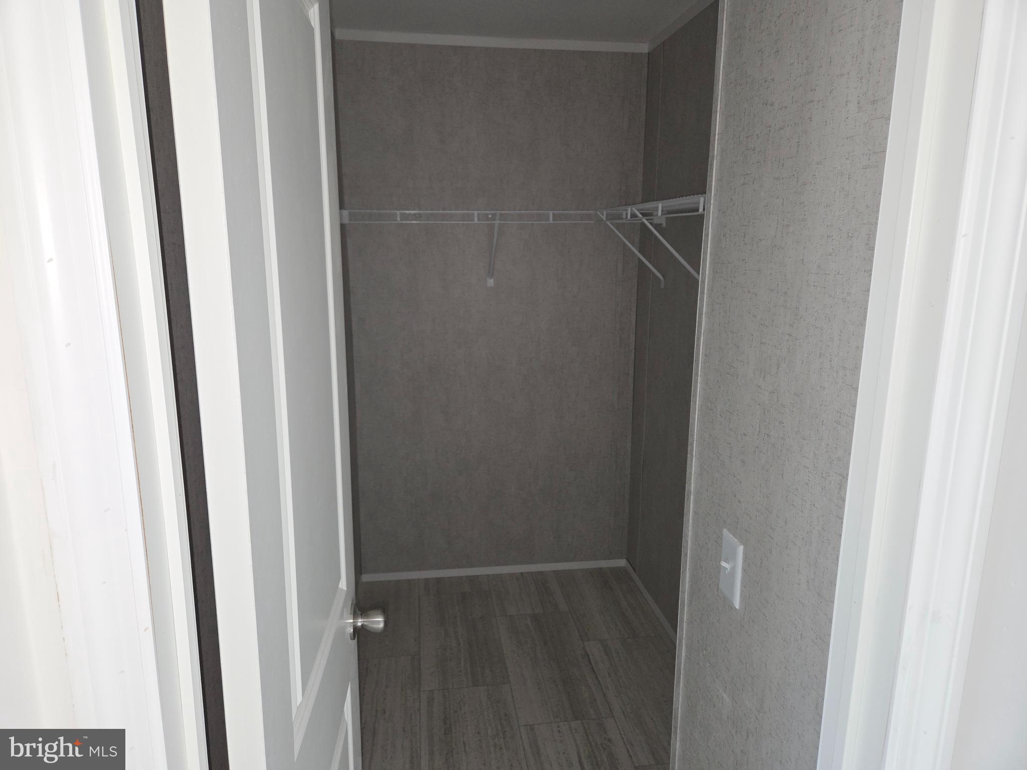 MELODYLAKESCNTRYCLUB - Residential