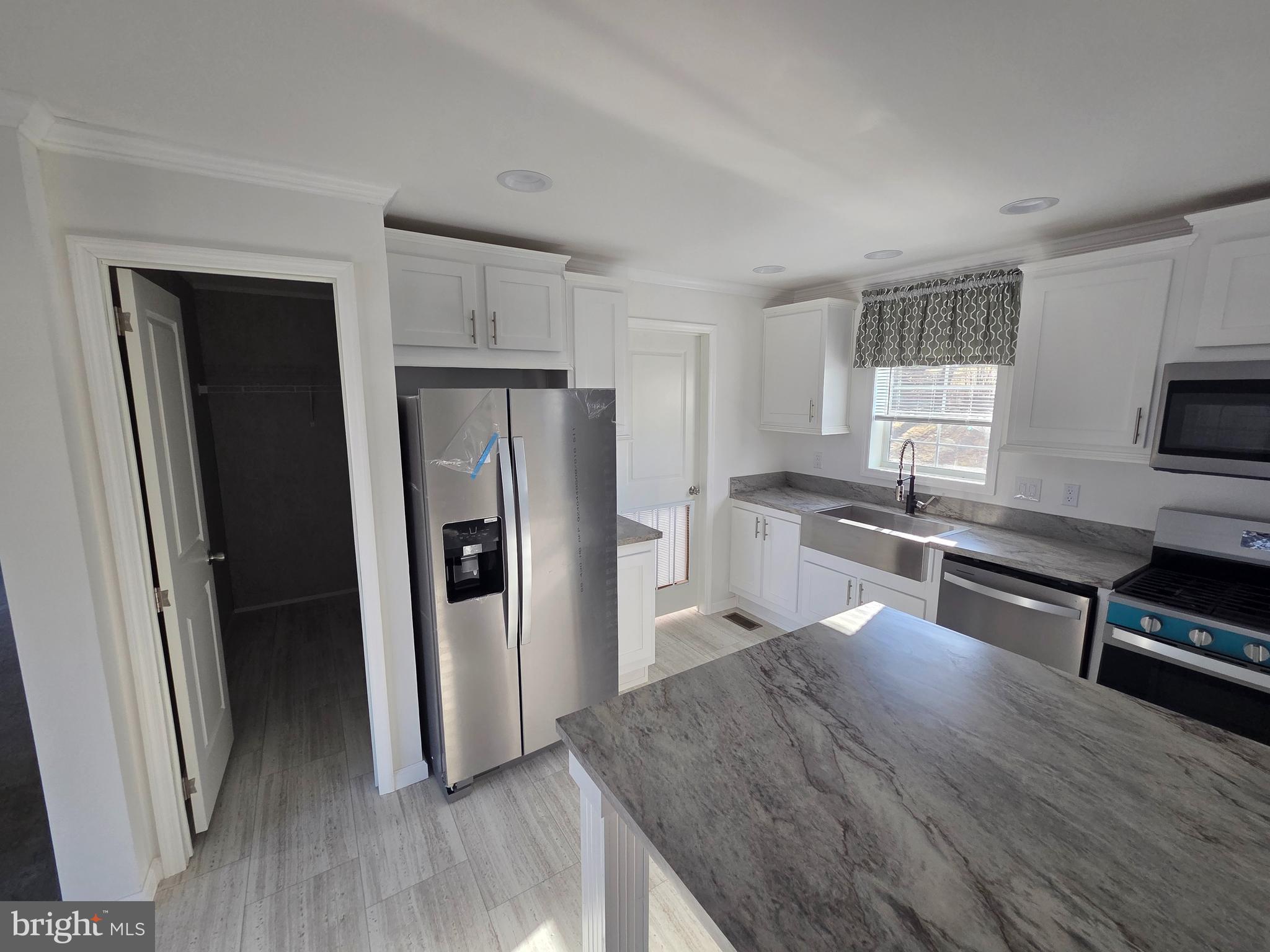 MELODYLAKESCNTRYCLUB - Residential