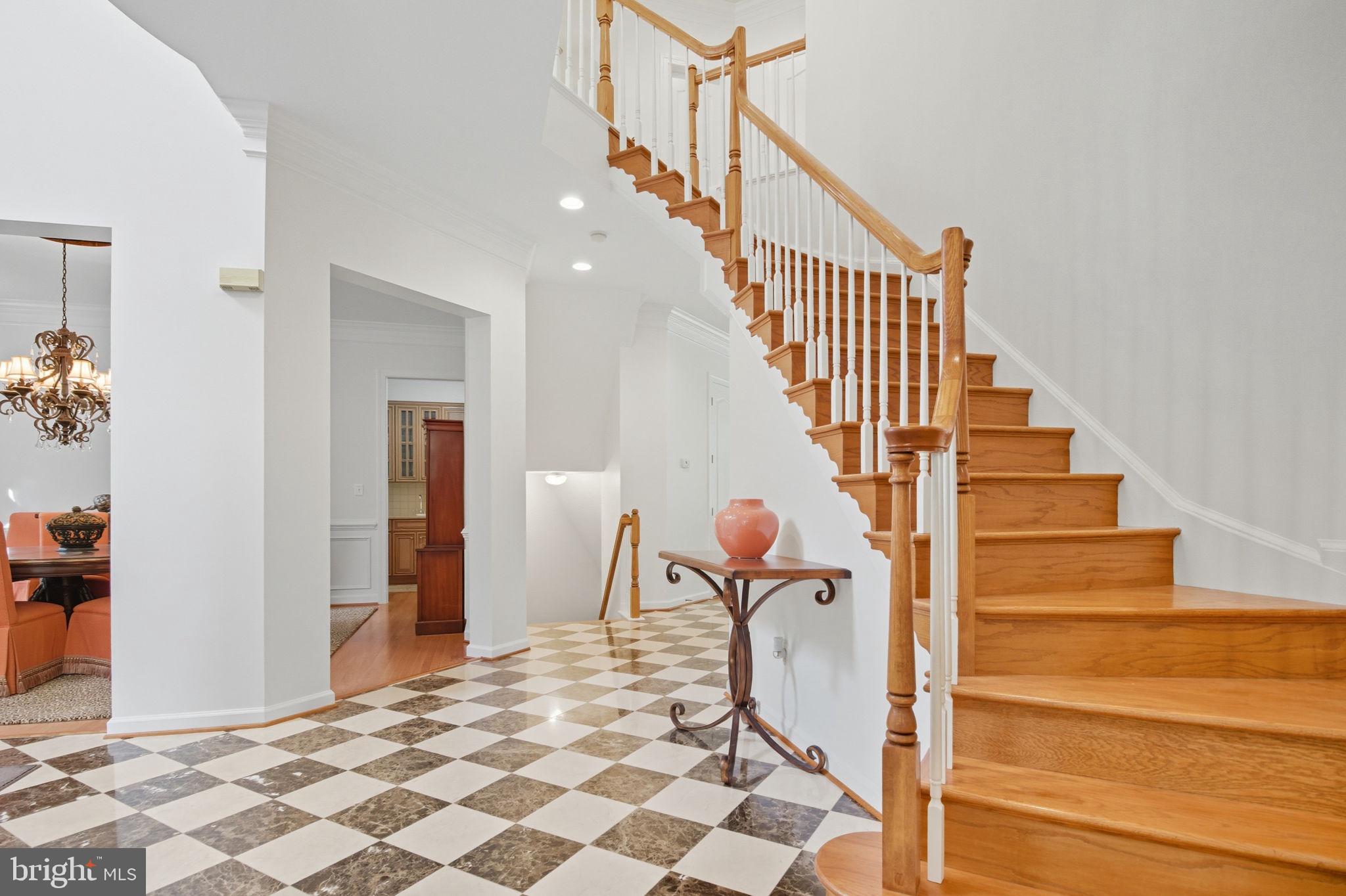 LAKE BARCROFT CLOISTERS - Residential