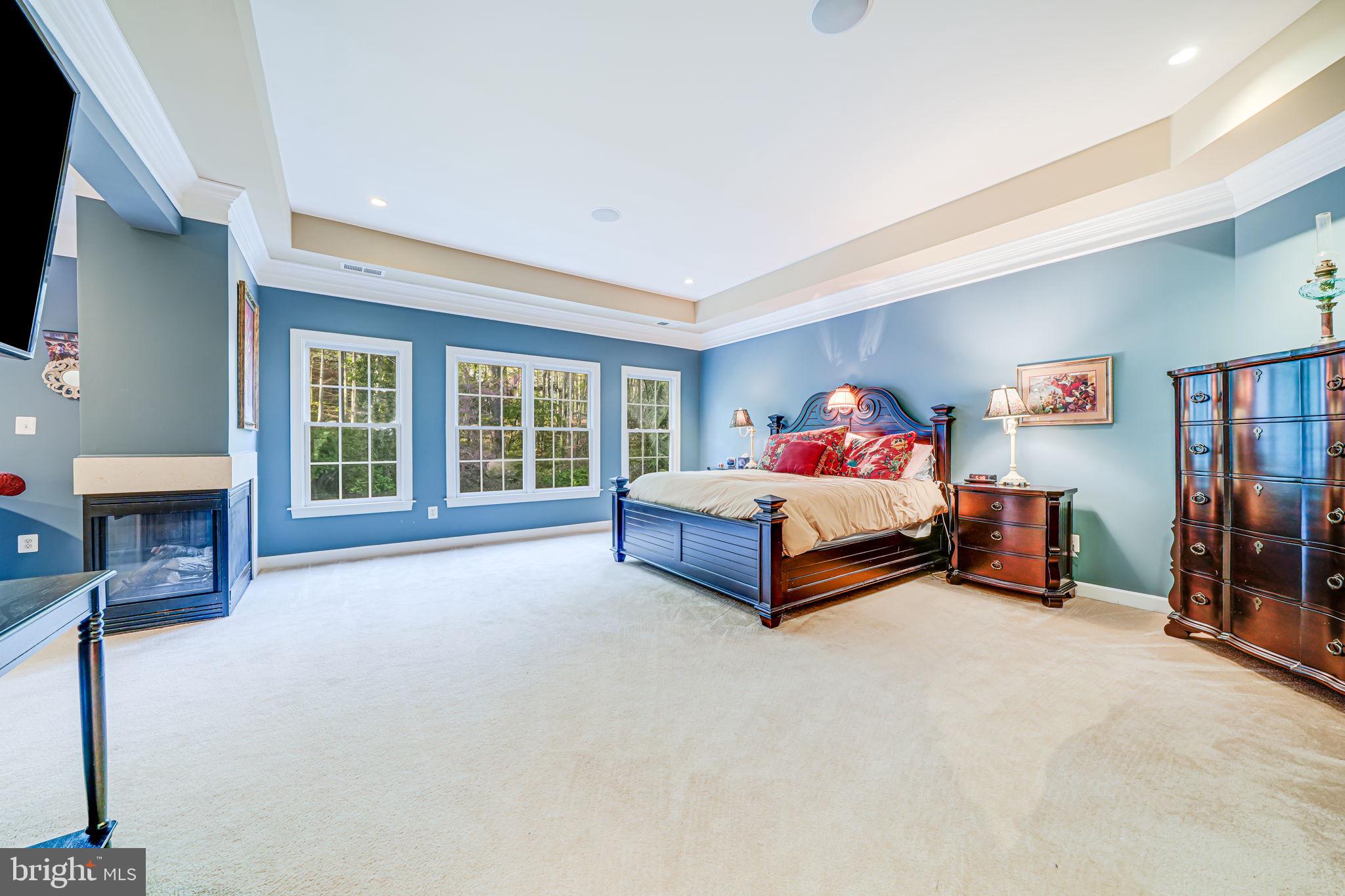 LAKE BARCROFT CLOISTERS - Residential