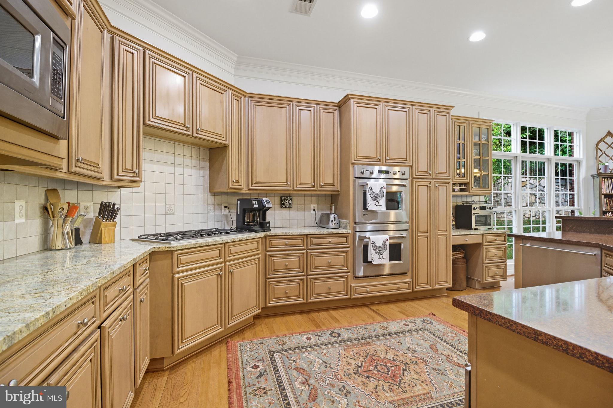 LAKE BARCROFT CLOISTERS - Residential