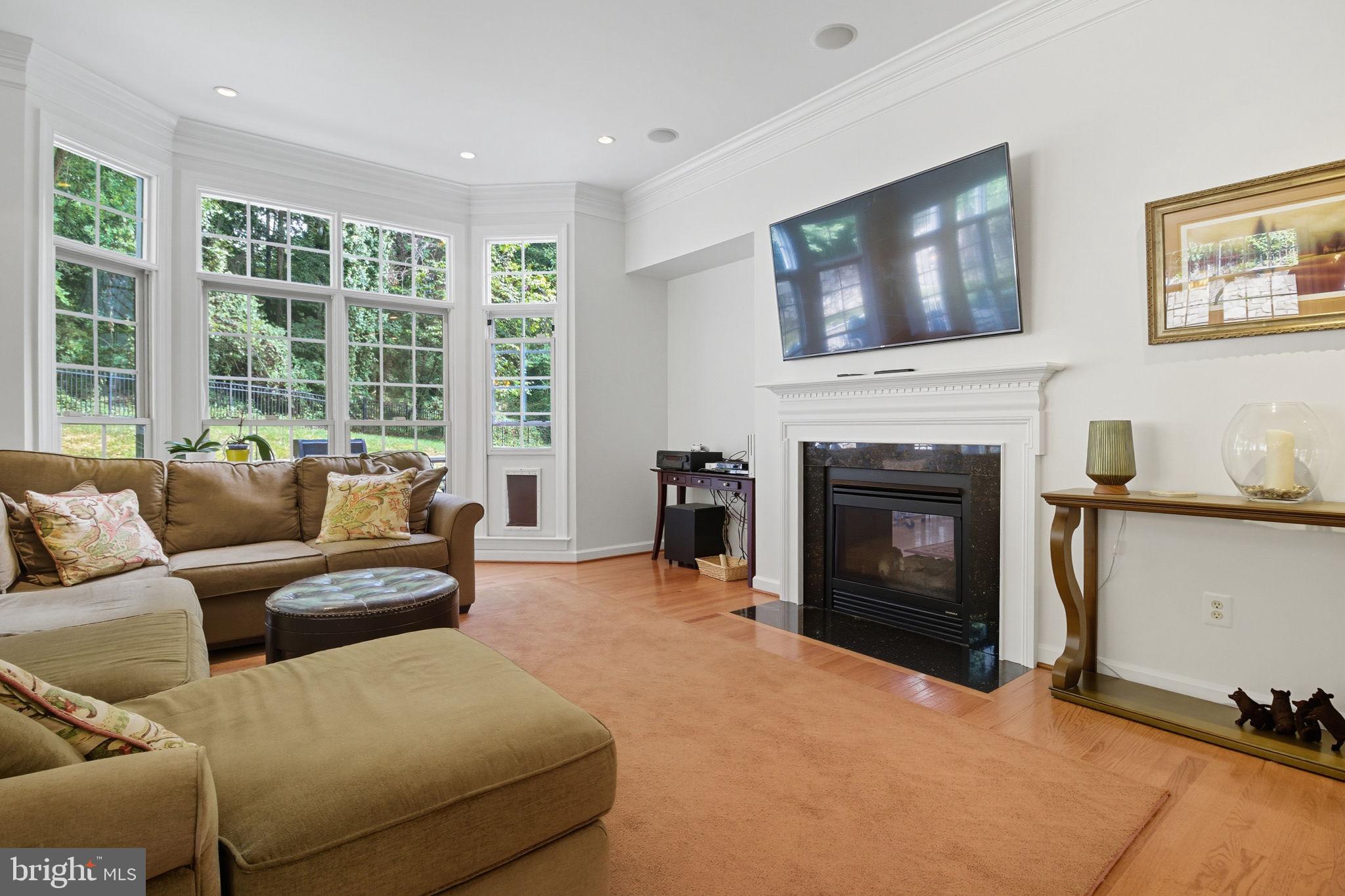 LAKE BARCROFT CLOISTERS - Residential