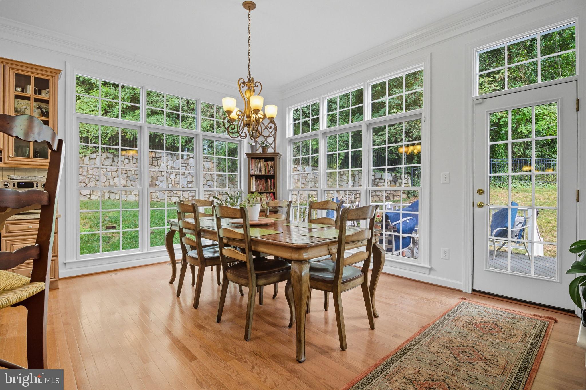 LAKE BARCROFT CLOISTERS - Residential