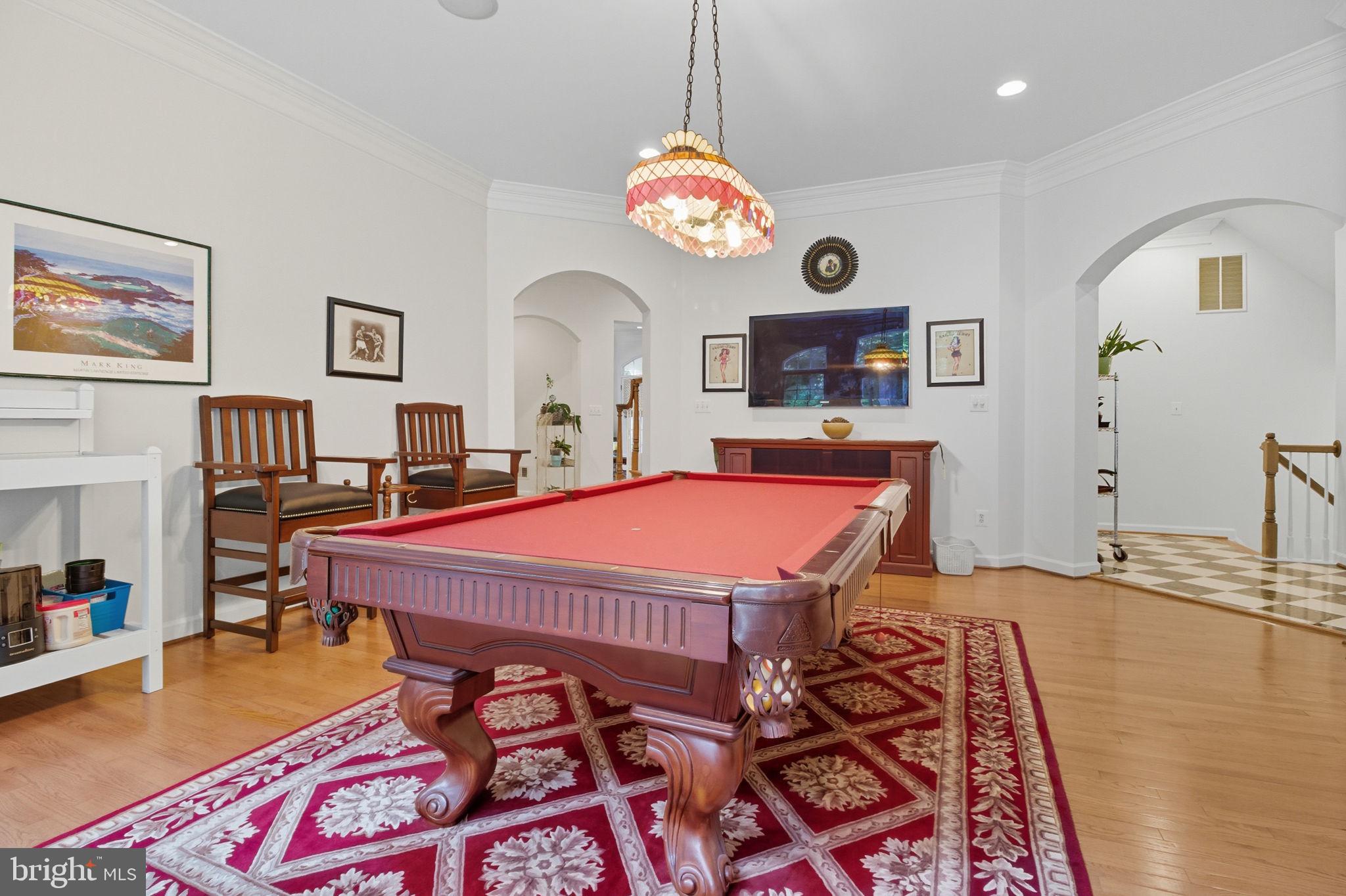 LAKE BARCROFT CLOISTERS - Residential