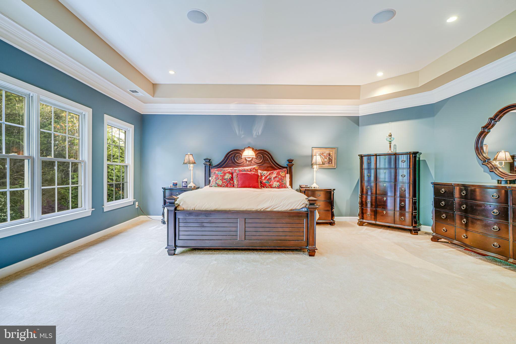 LAKE BARCROFT CLOISTERS - Residential