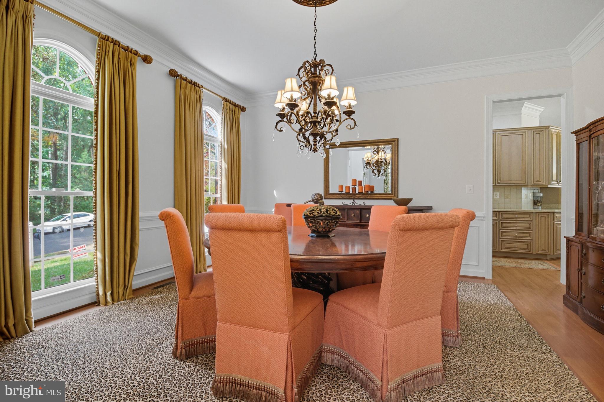 LAKE BARCROFT CLOISTERS - Residential