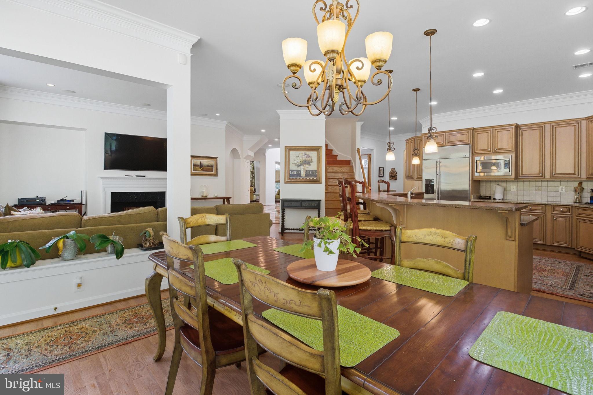 LAKE BARCROFT CLOISTERS - Residential