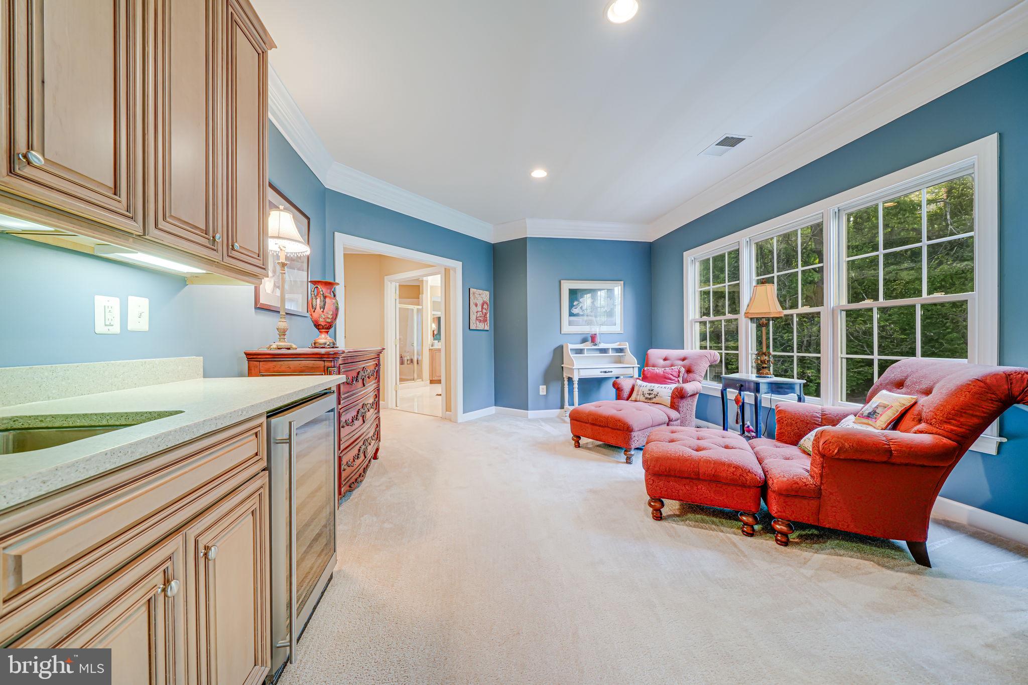 LAKE BARCROFT CLOISTERS - Residential