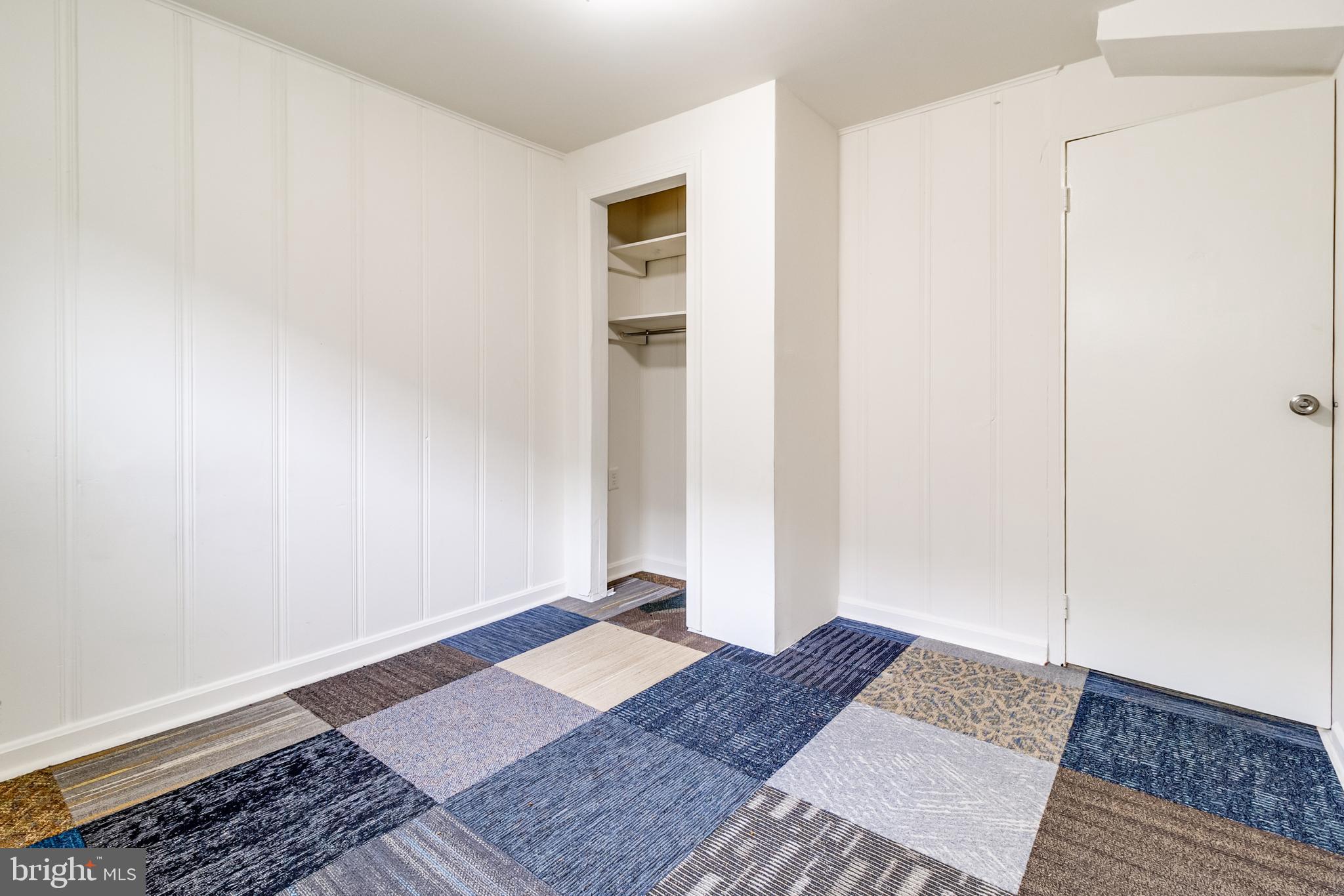 LYNBROOK - Residential