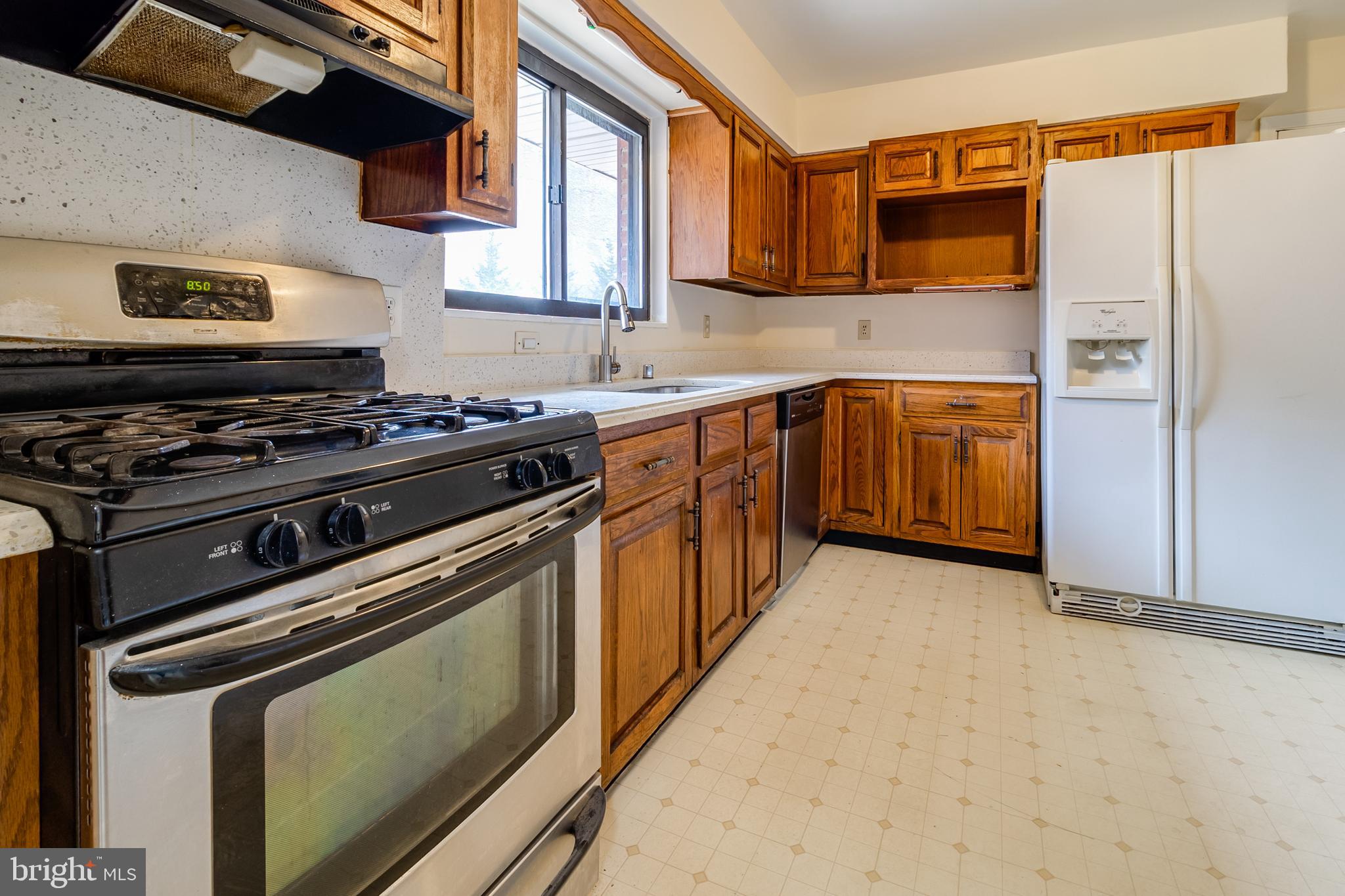 LYNBROOK - Residential