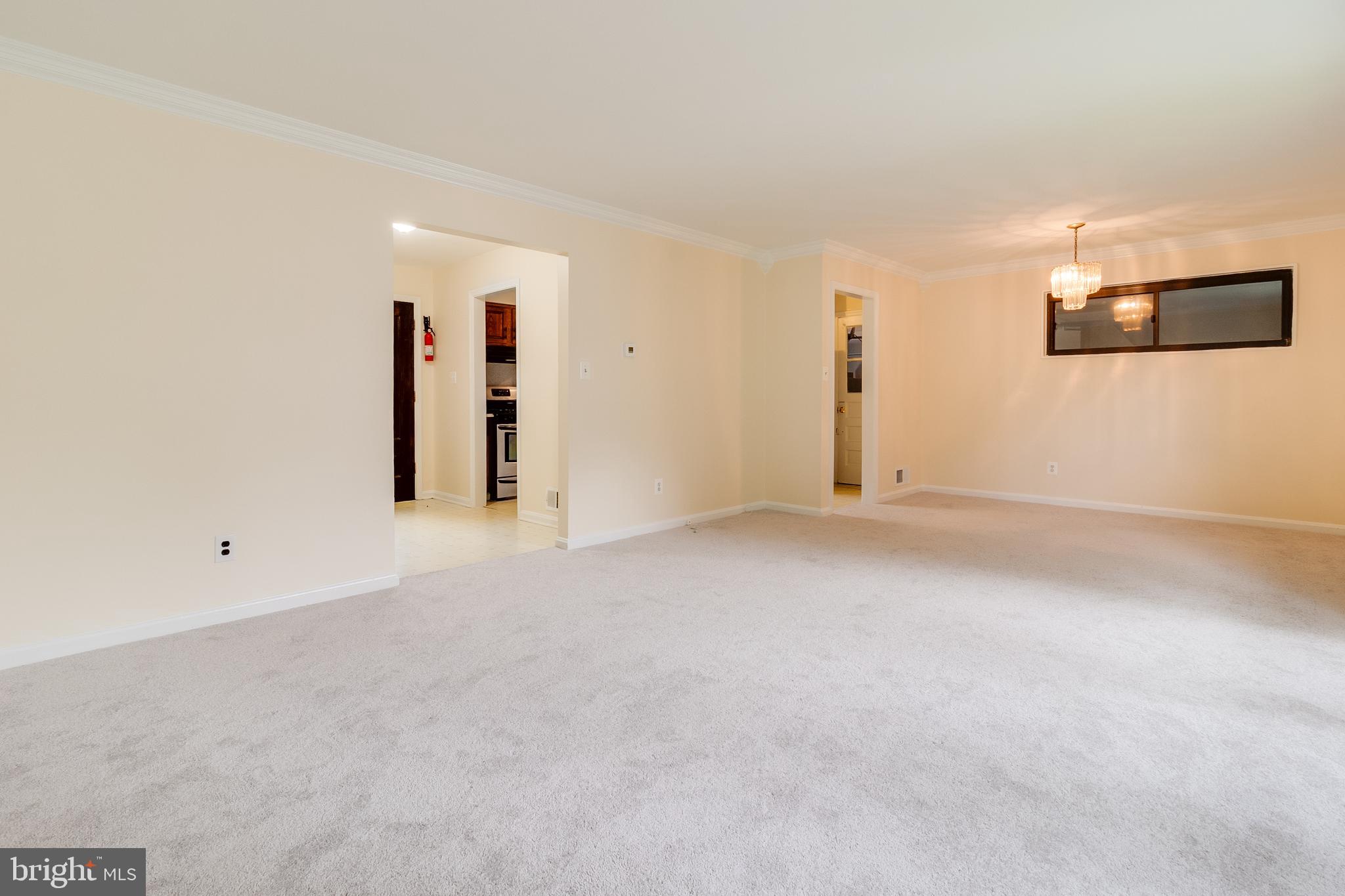 LYNBROOK - Residential