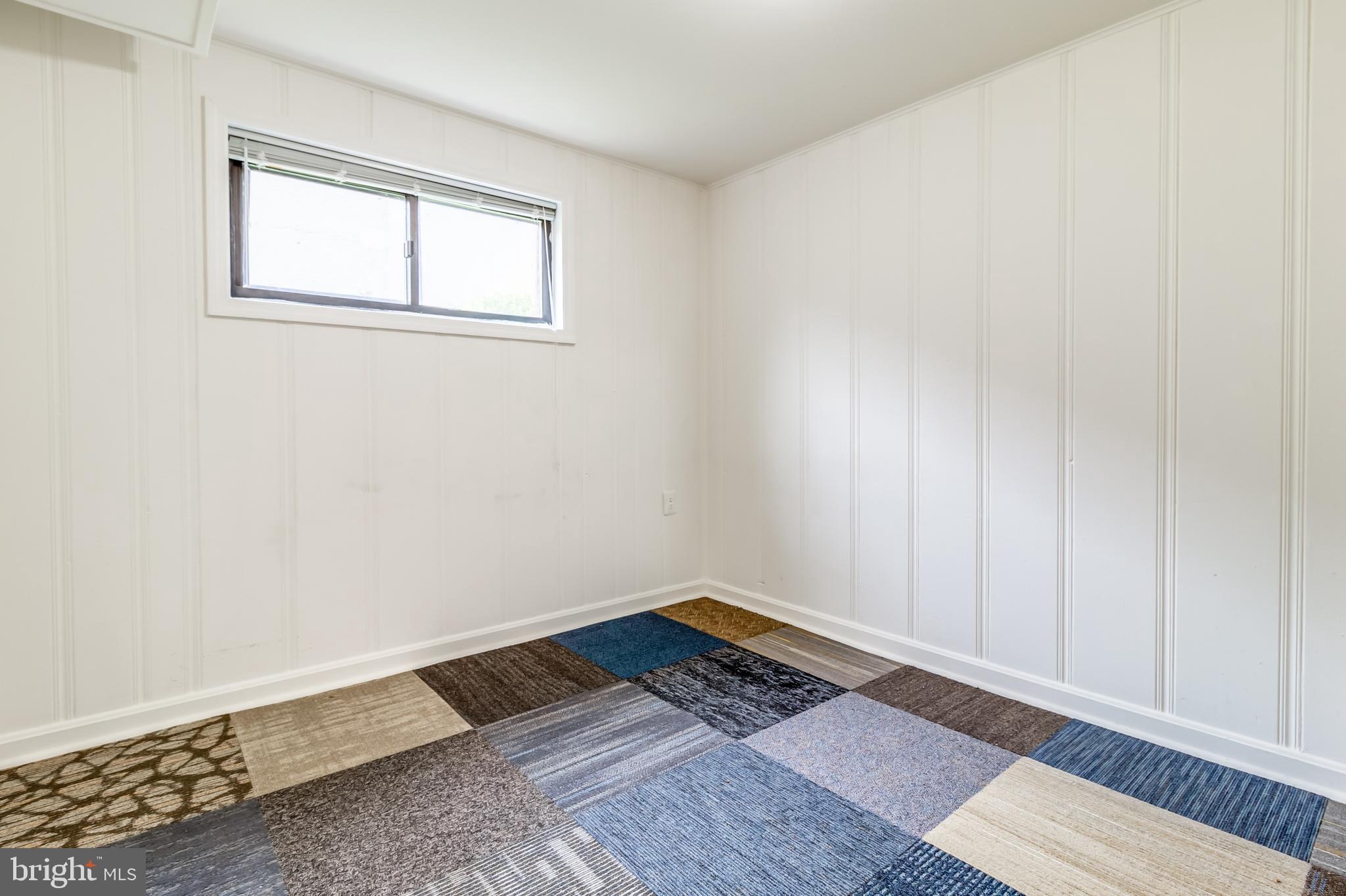 LYNBROOK - Residential