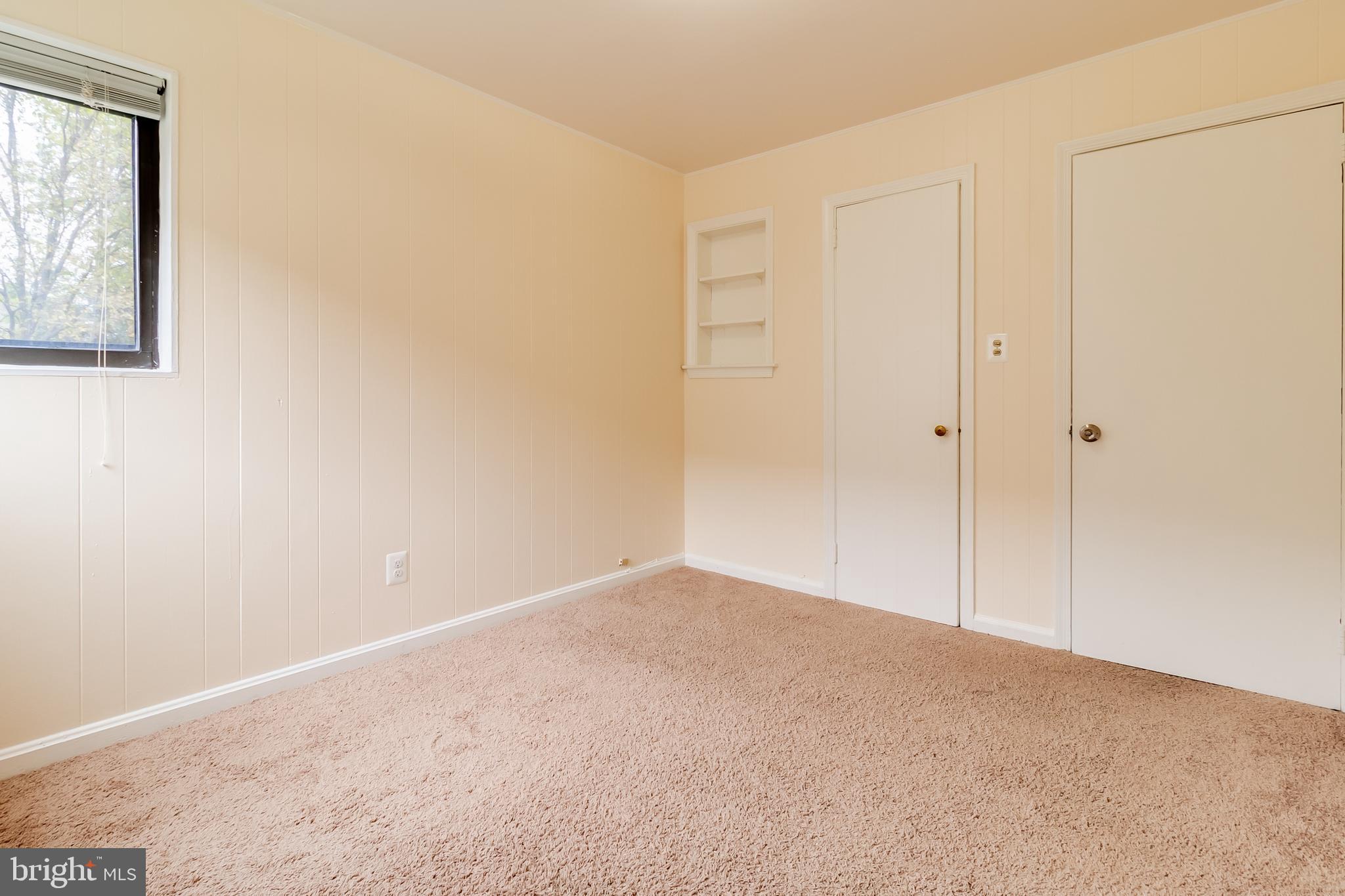 LYNBROOK - Residential