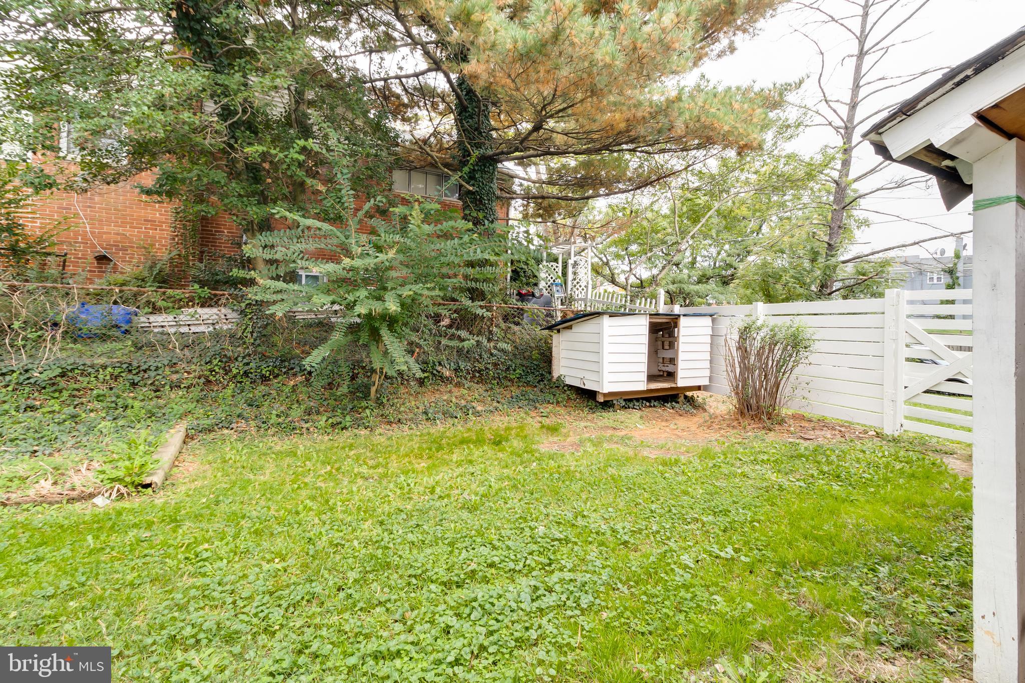 LYNBROOK - Residential