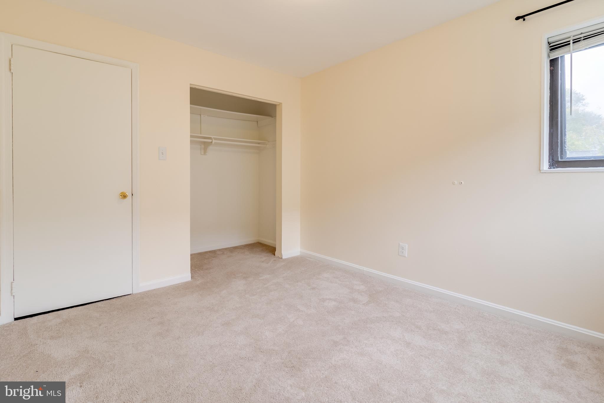 LYNBROOK - Residential