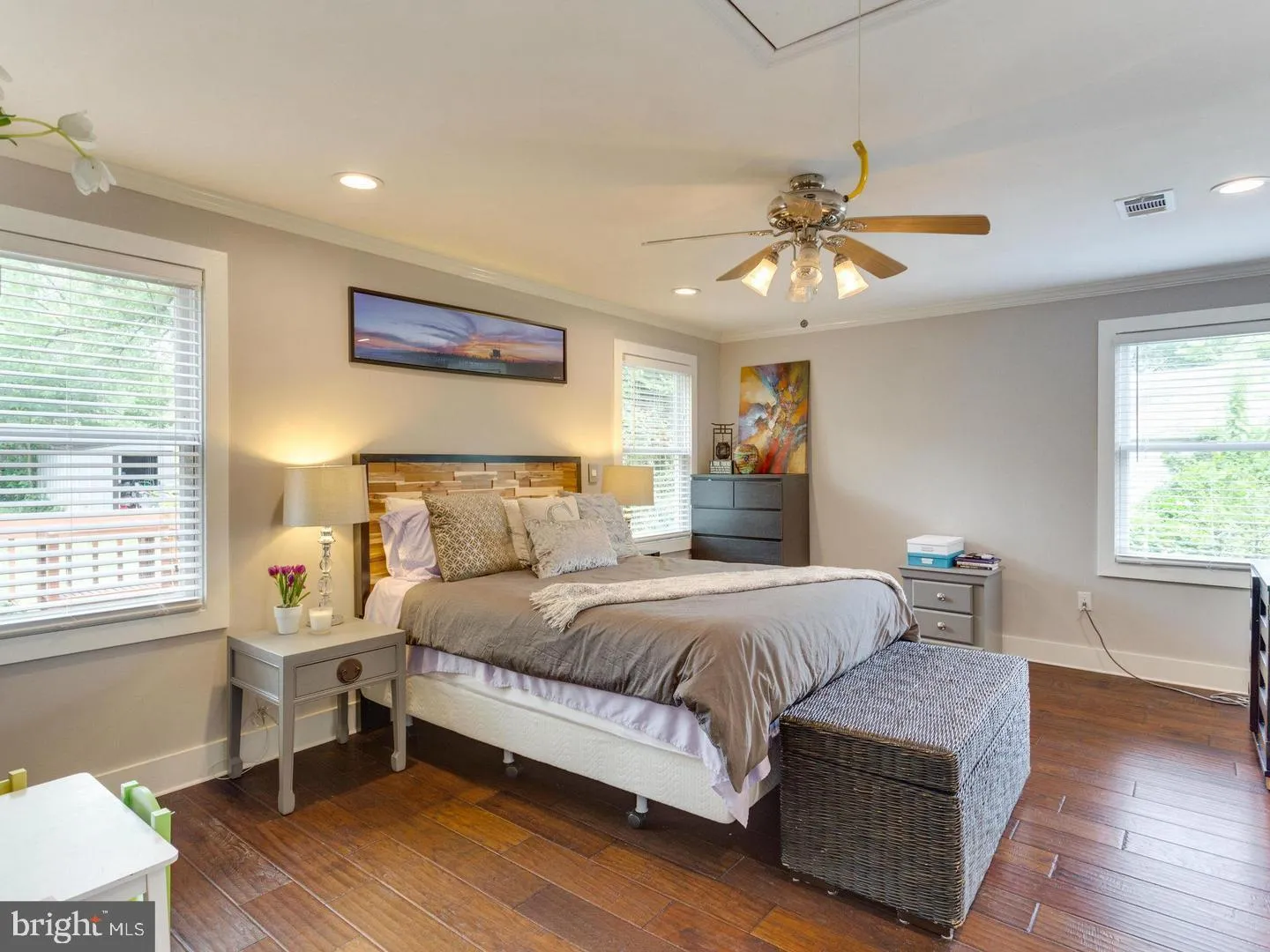 Falls Church, Virginia 22043, United States, 4 Bedrooms Bedrooms, ,3 BathroomsBathrooms,Residential,Pending,80713