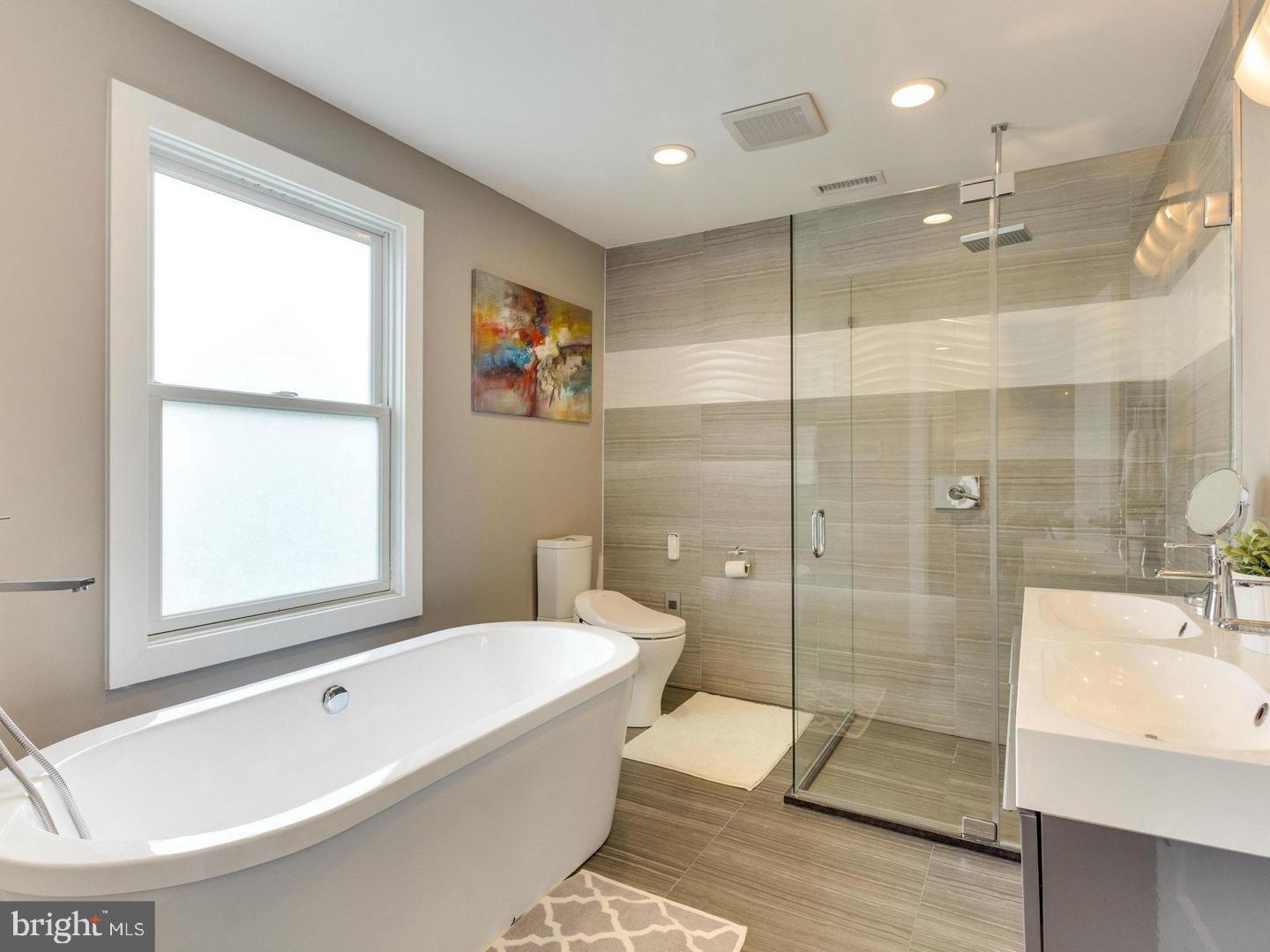 PIMMIT HILLS - Residential Lease