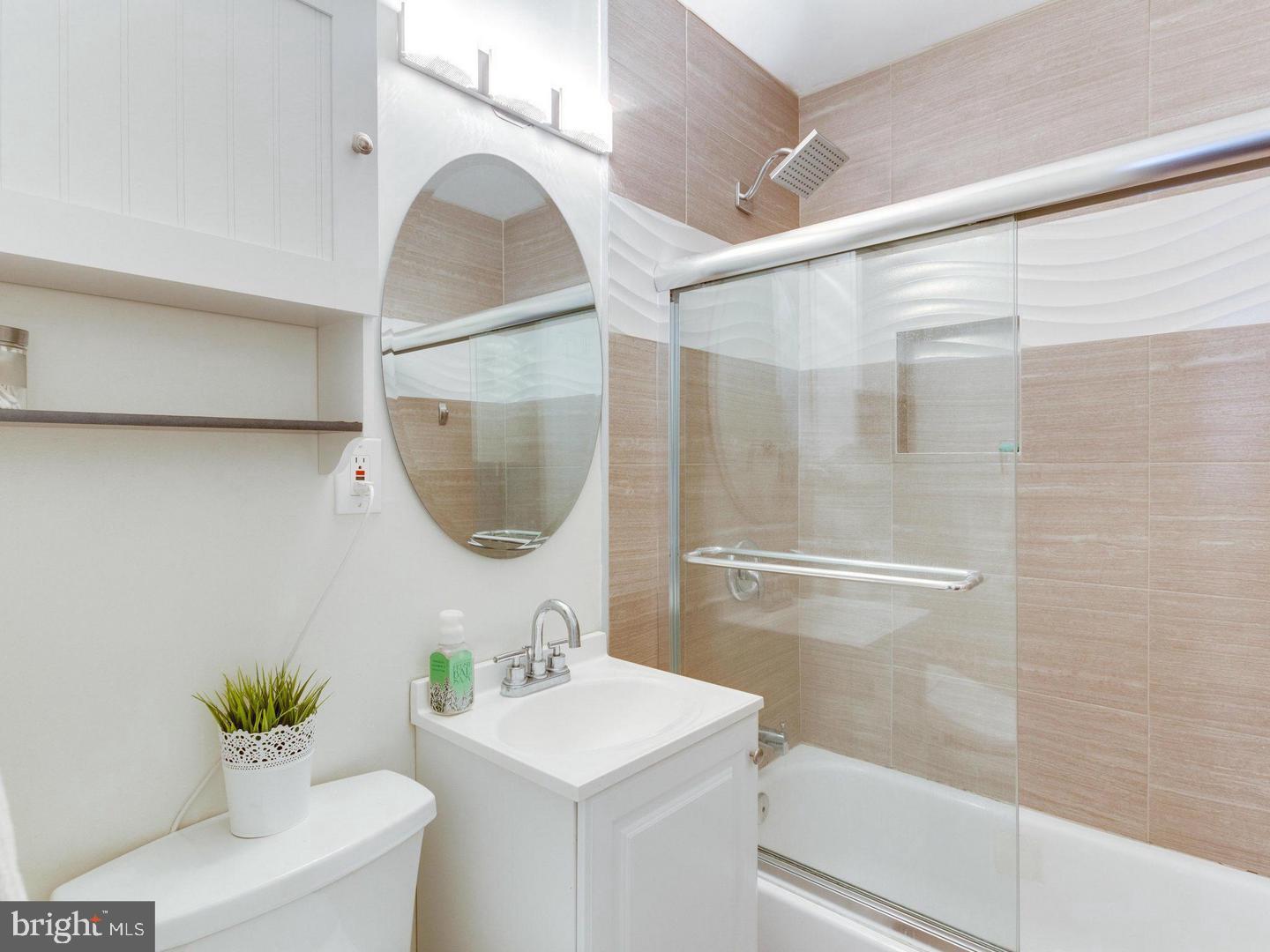 PIMMIT HILLS - Residential Lease