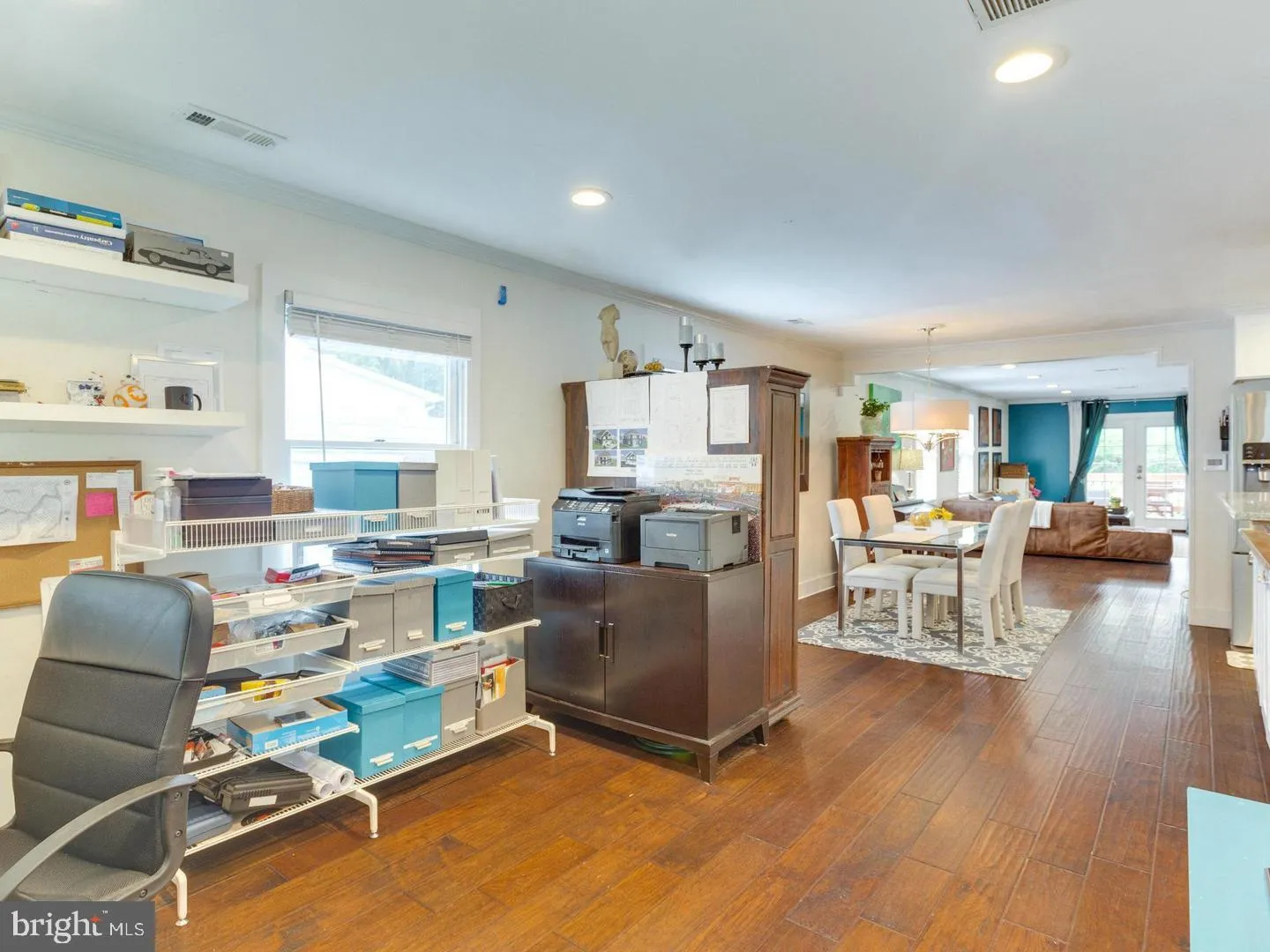 Falls Church, Virginia 22043, United States, 4 Bedrooms Bedrooms, ,3 BathroomsBathrooms,Residential,Pending,80713