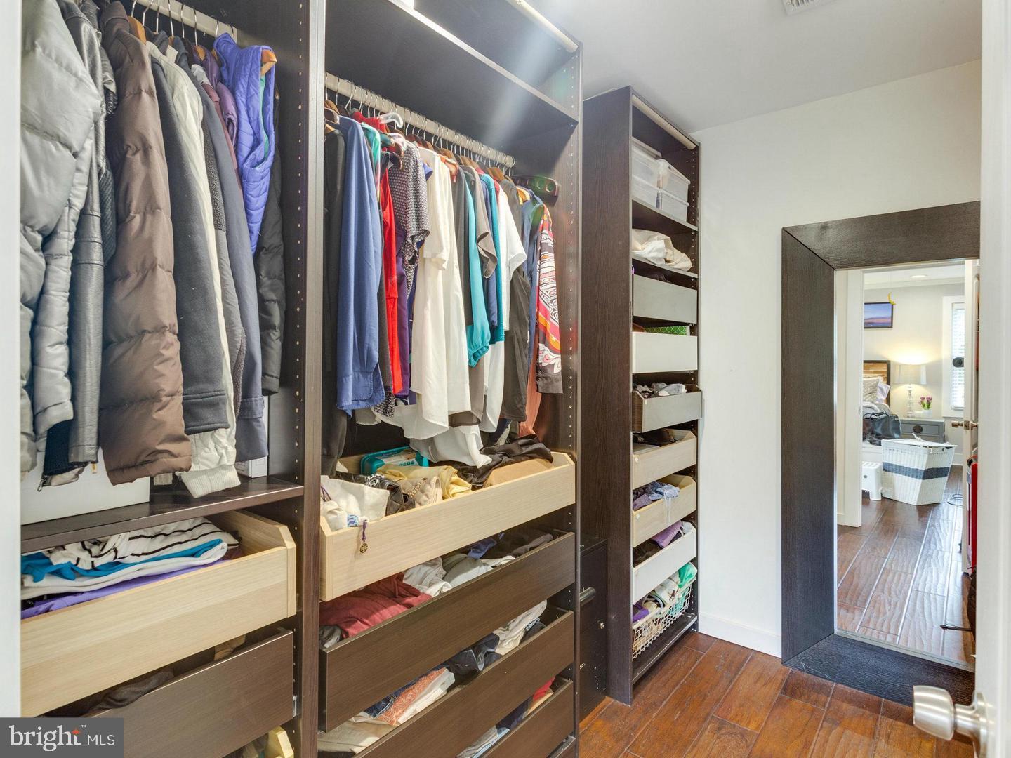 PIMMIT HILLS - Residential Lease