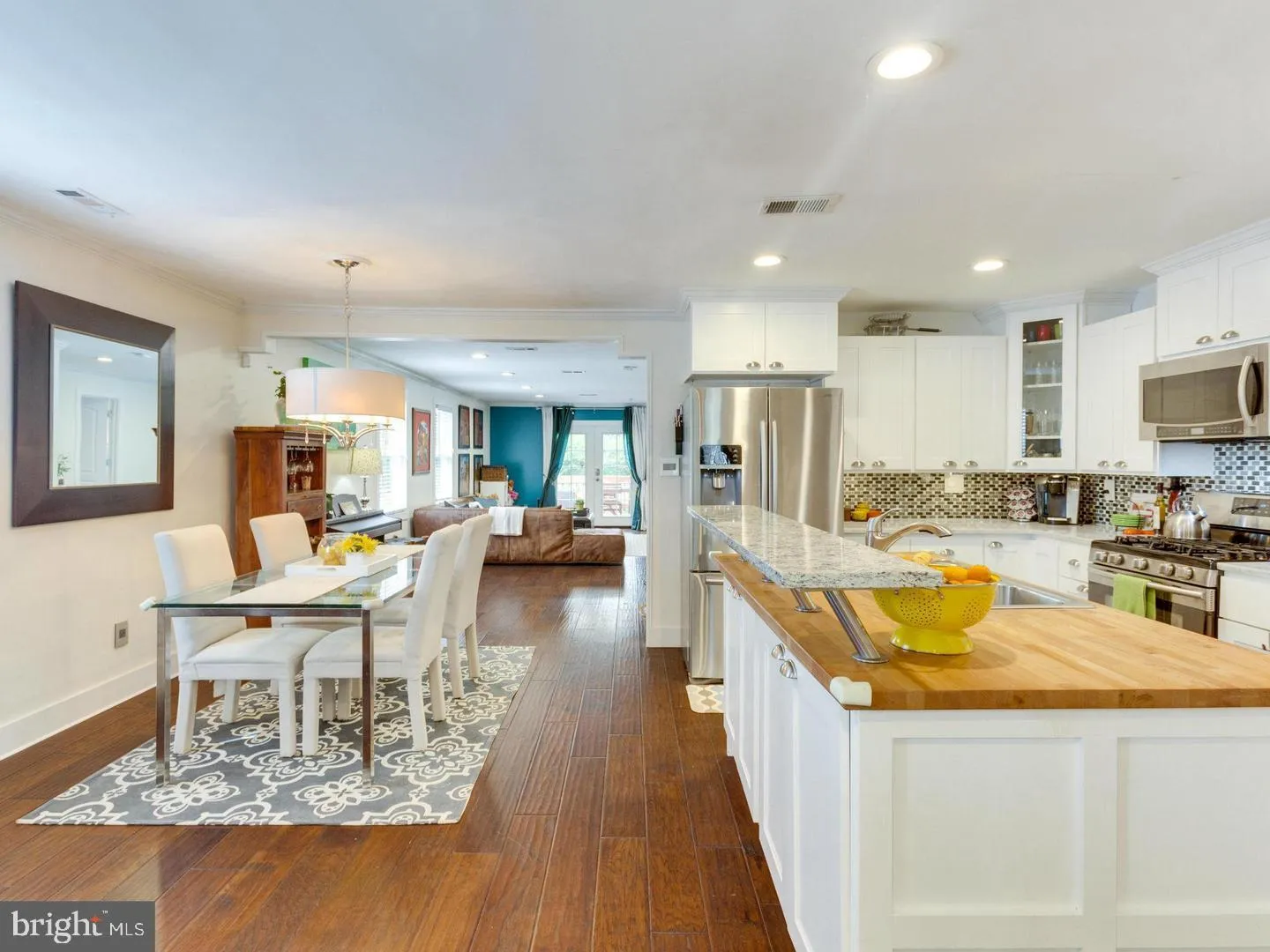 Falls Church, Virginia 22043, United States, 4 Bedrooms Bedrooms, ,3 BathroomsBathrooms,Residential,Pending,80713