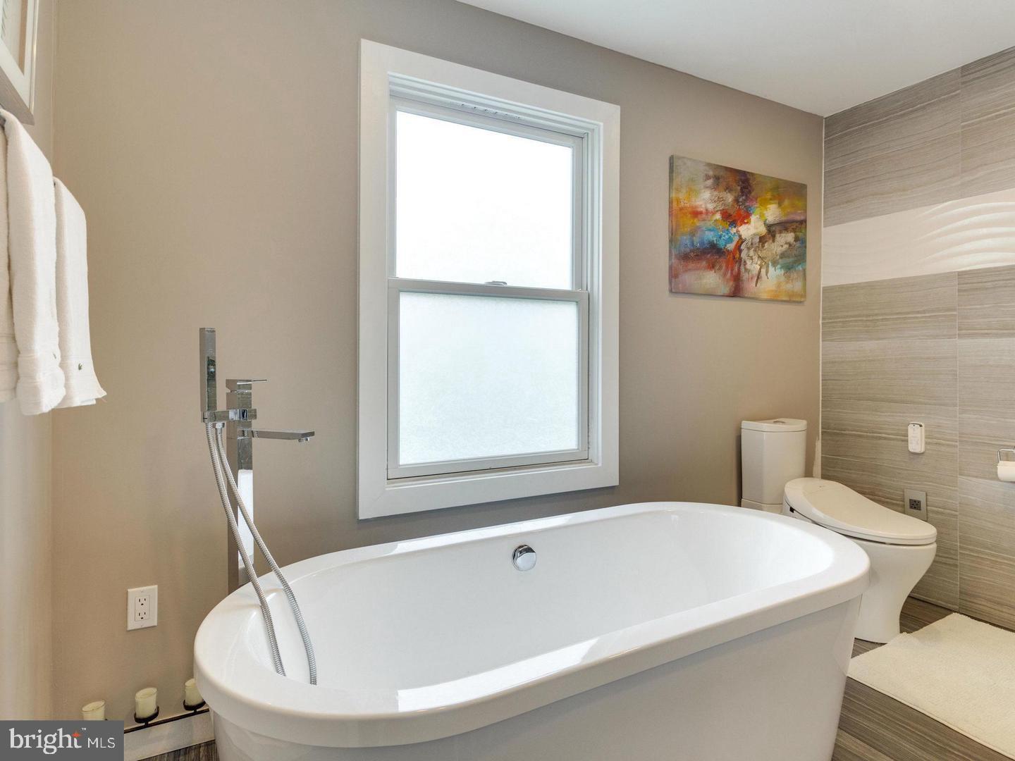 PIMMIT HILLS - Residential Lease