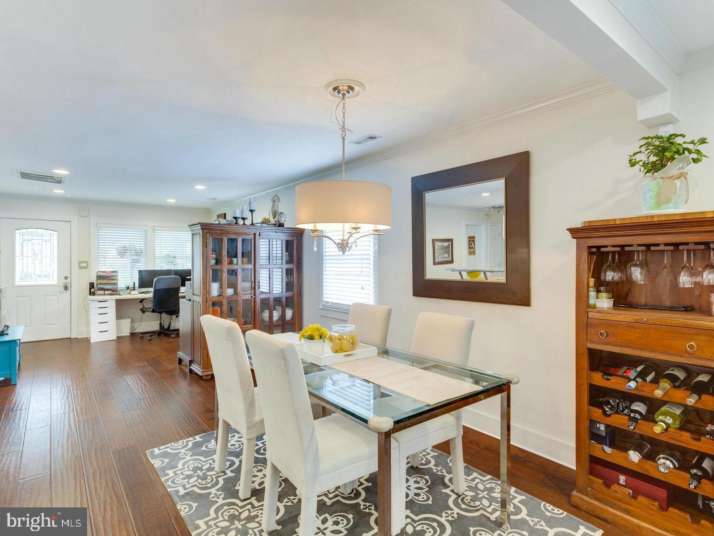 PIMMIT HILLS - Residential Lease