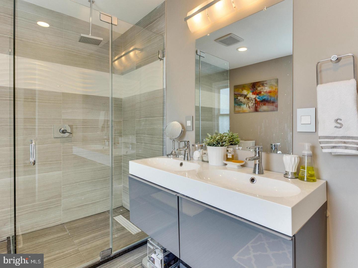 PIMMIT HILLS - Residential Lease