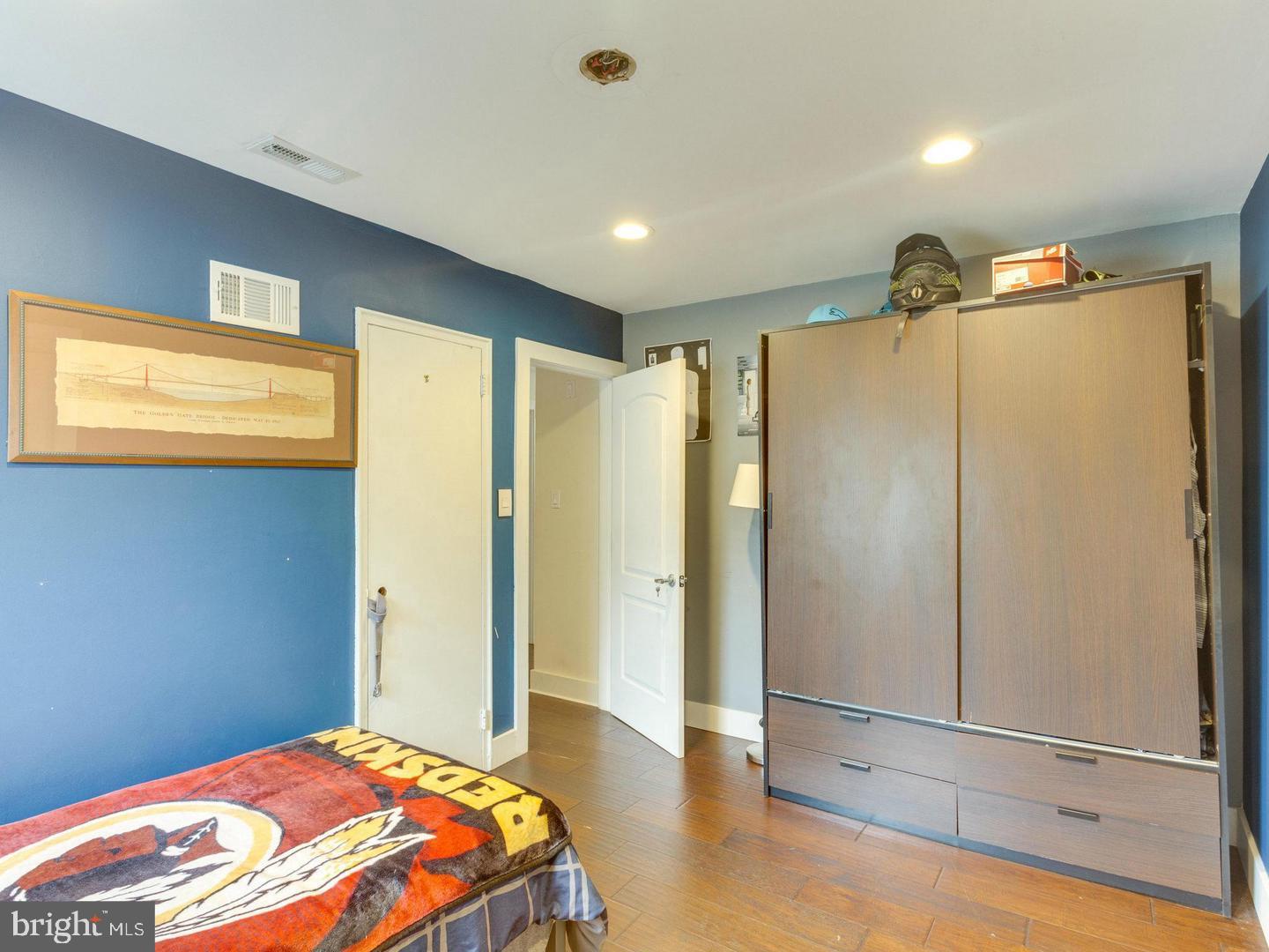 PIMMIT HILLS - Residential Lease