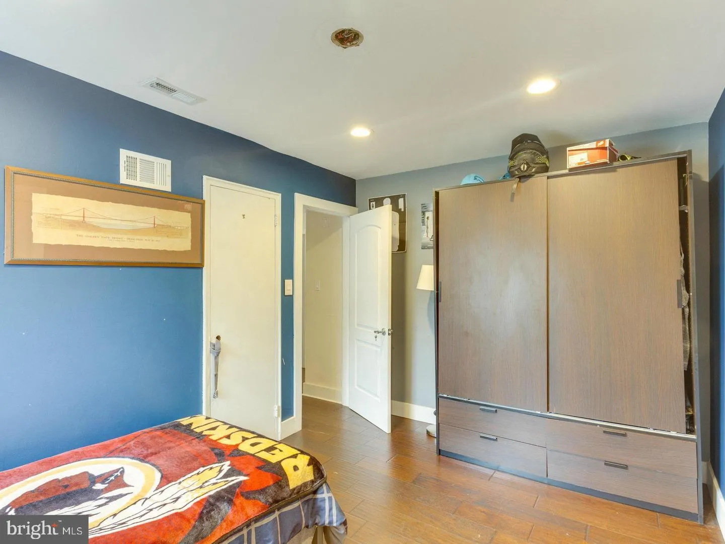 Falls Church, Virginia 22043, United States, 4 Bedrooms Bedrooms, ,3 BathroomsBathrooms,Residential,Pending,80713