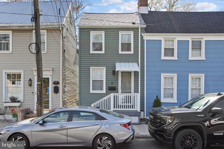 Located in the heart of Bordentown City, this cozy 2-bedroom, 1-bath home is full of character and charm. Enjoy hardwood floors throughout, a comfortable living room, a separate dining area, kitchen and a fenced-in yard—perfect for outdoor enjoyment. 
Directly across the street from a lovely park and just a short walk to all the fun, shops, restaurants, and local events that make Bordentown City so special. If you’re looking for location, charm, and walkability, this home checks all the boxes.