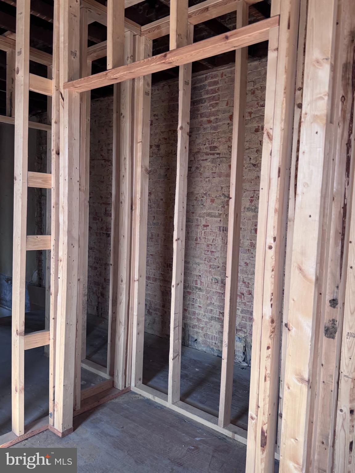 MIDTOWN EDMONDSON - Residential