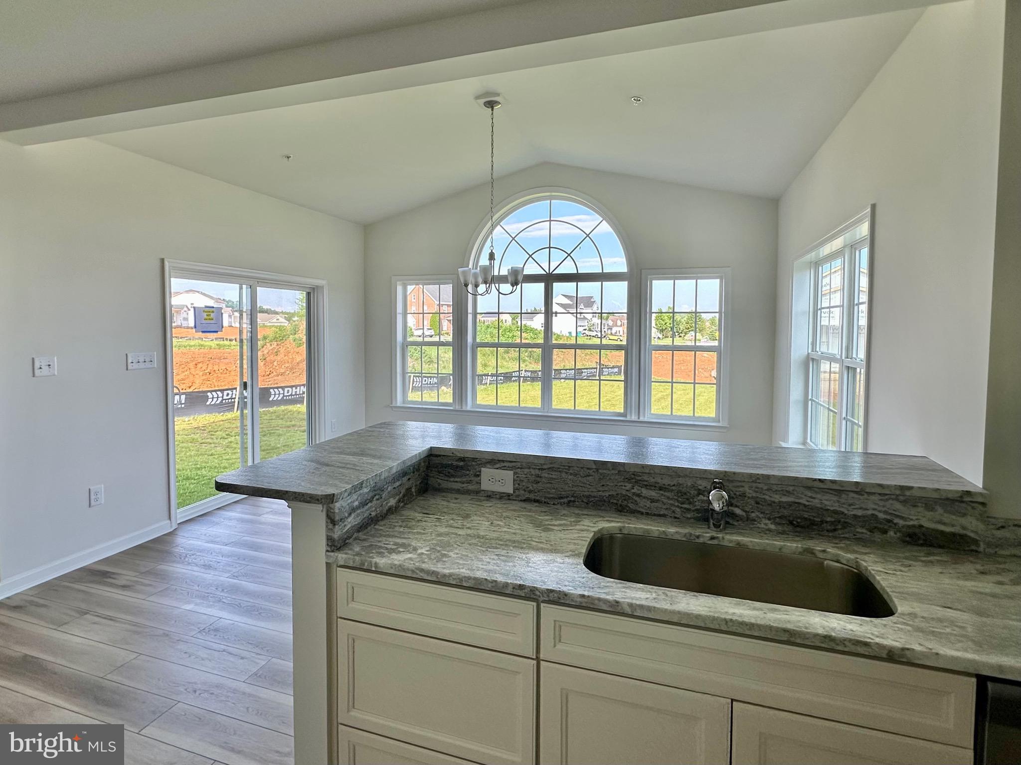 PARADISE HEIGHTS - Residential