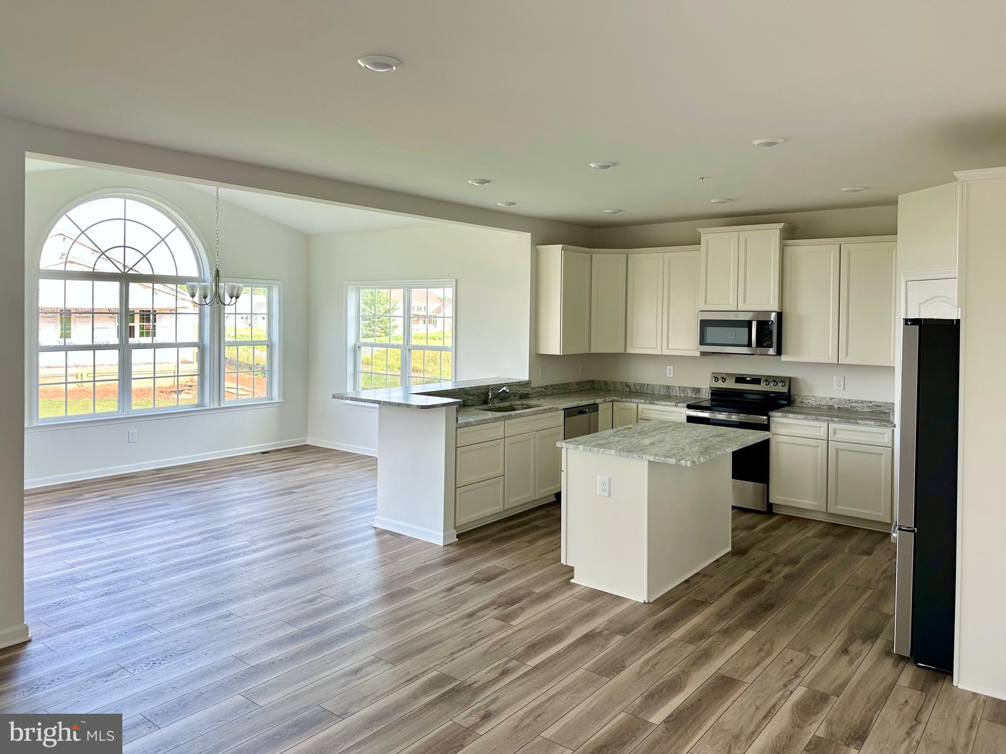 PARADISE HEIGHTS - Residential