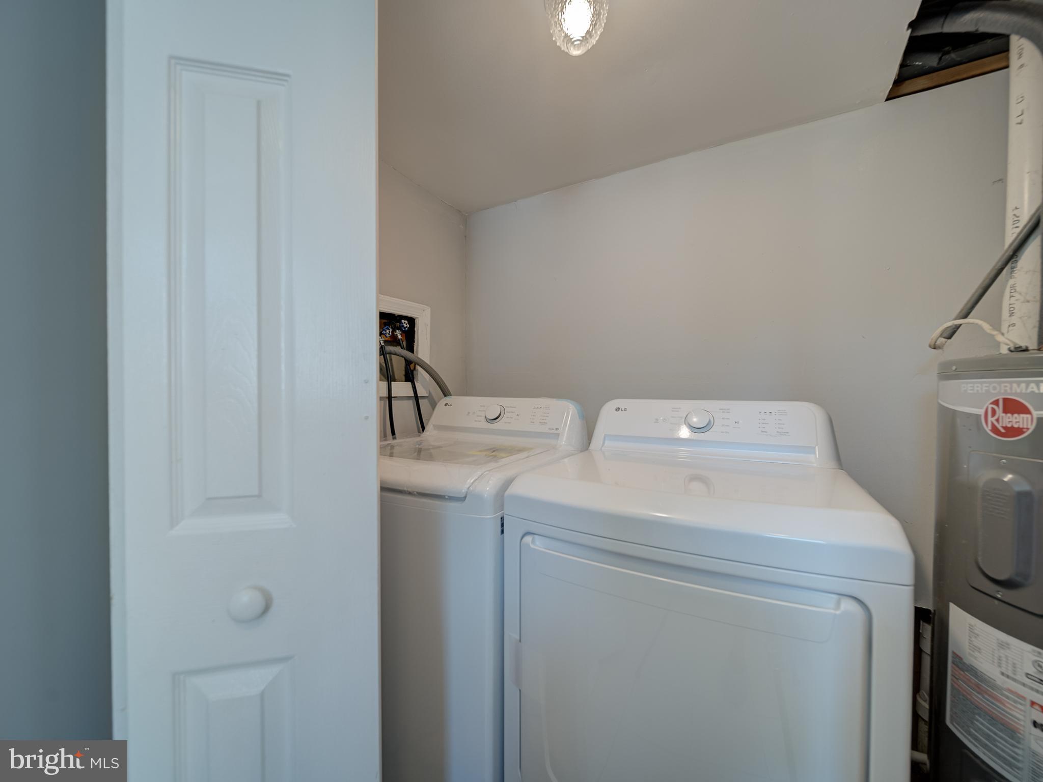 MINERAL SPRING VILLAGE - Residential