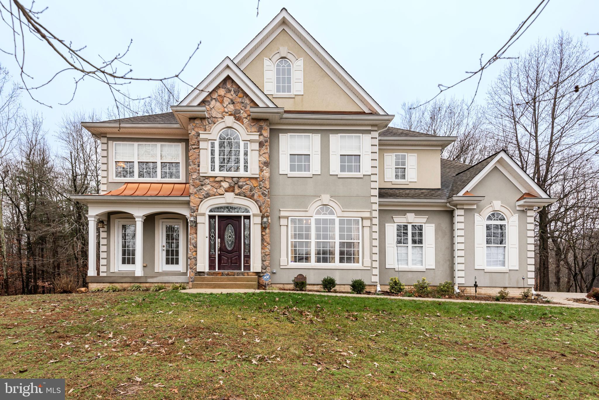 WINDY OAKS - Residential