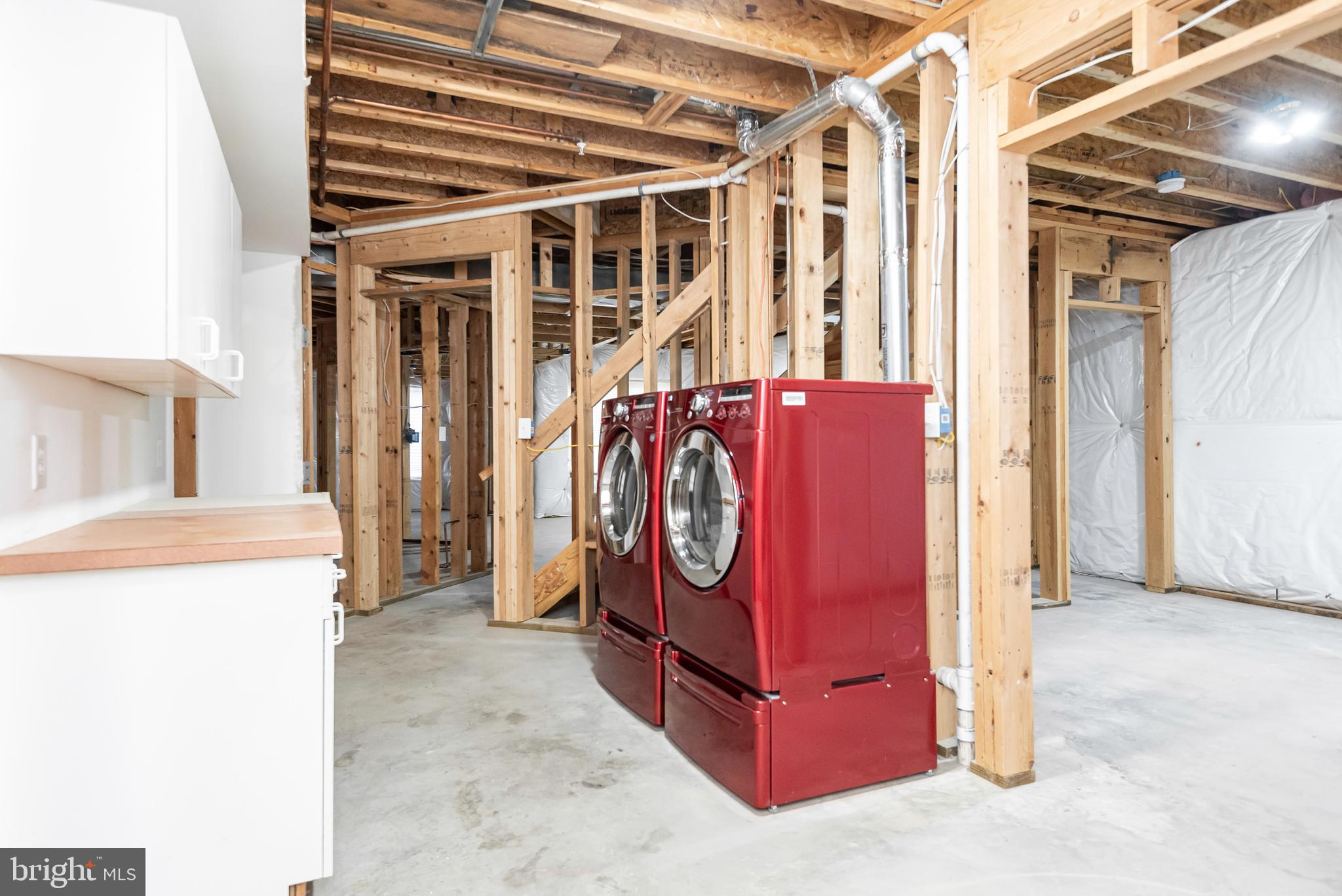 WINDY OAKS - Residential