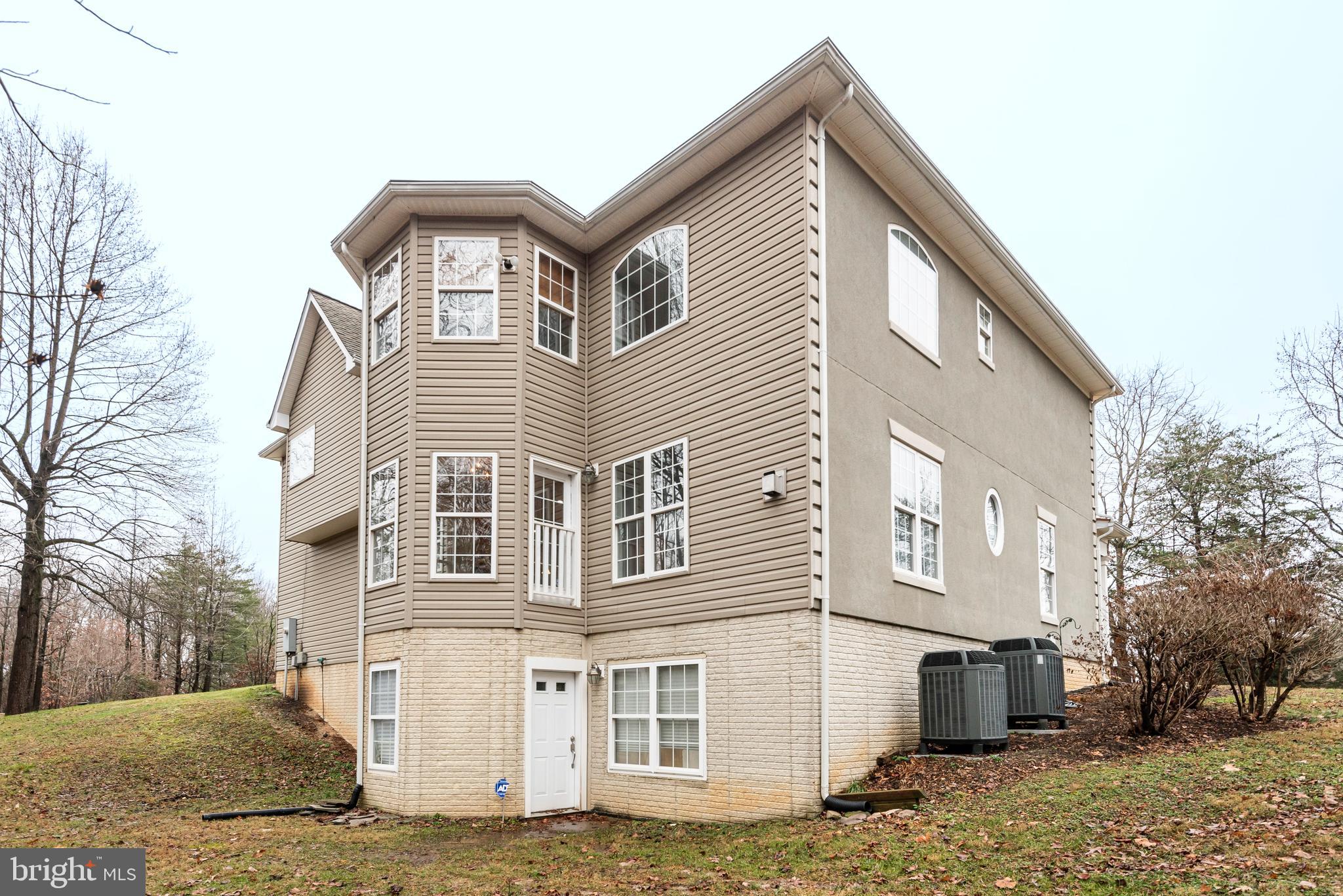 WINDY OAKS - Residential