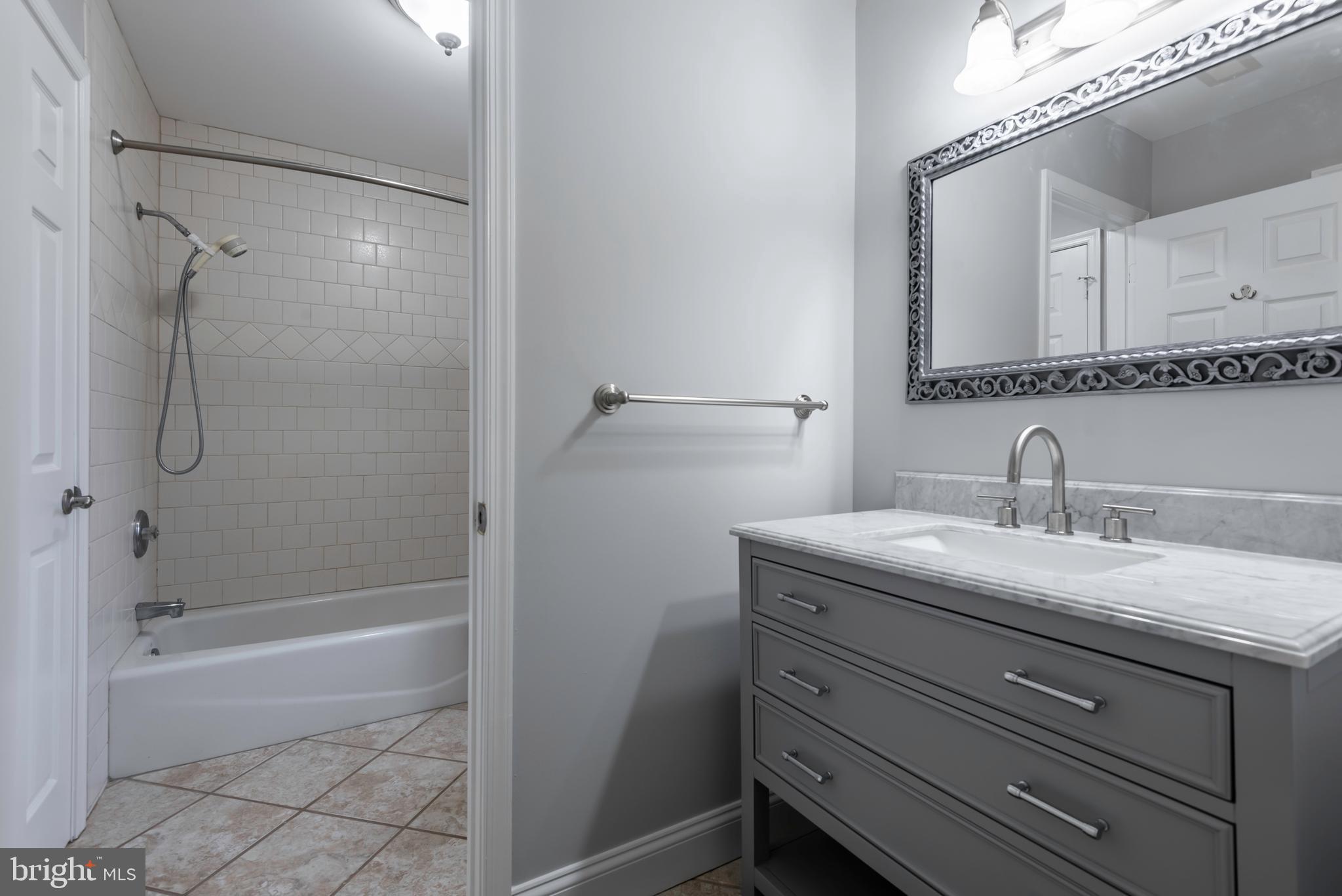 WINDY OAKS - Residential