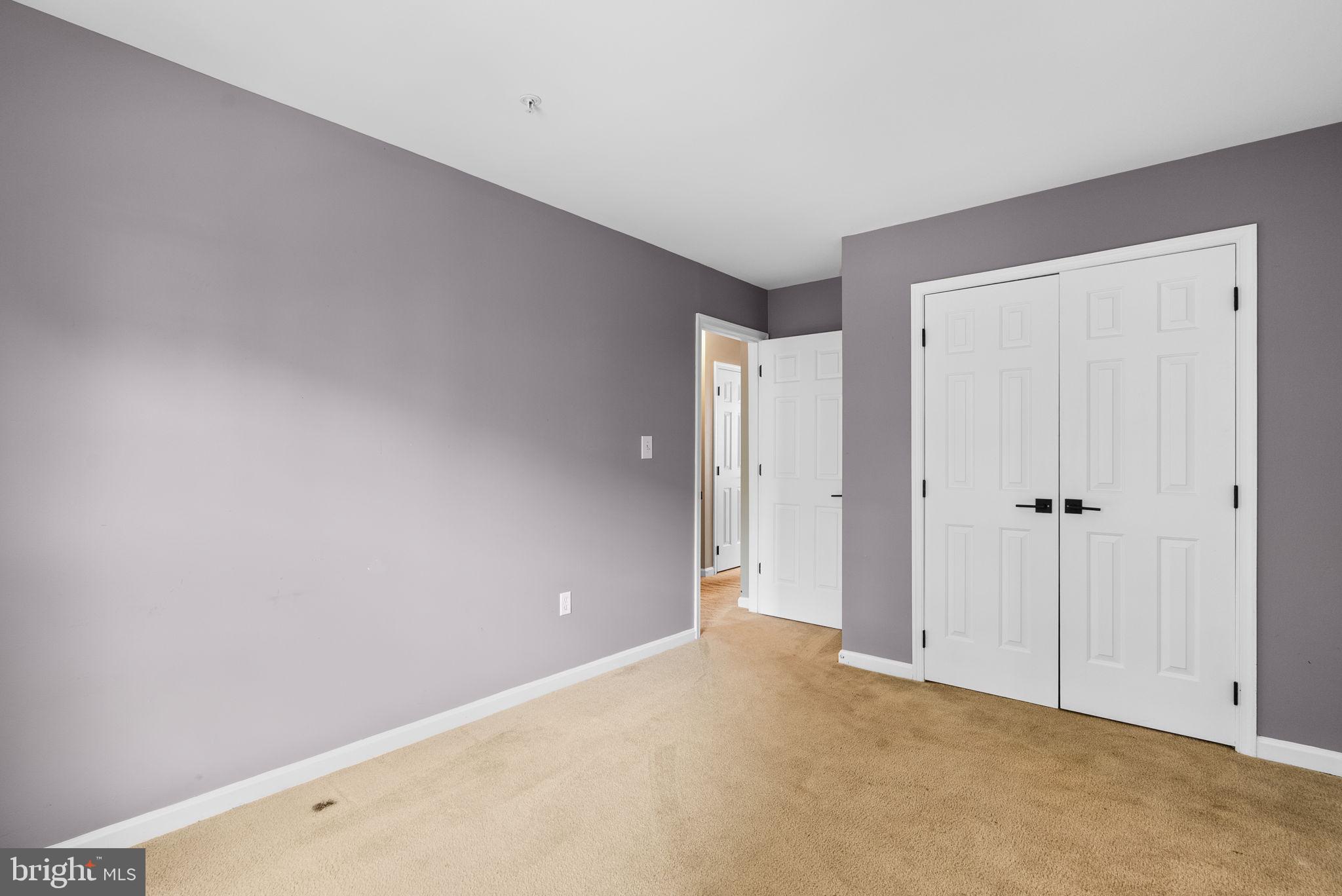 APPLEGATE CONDO - Residential