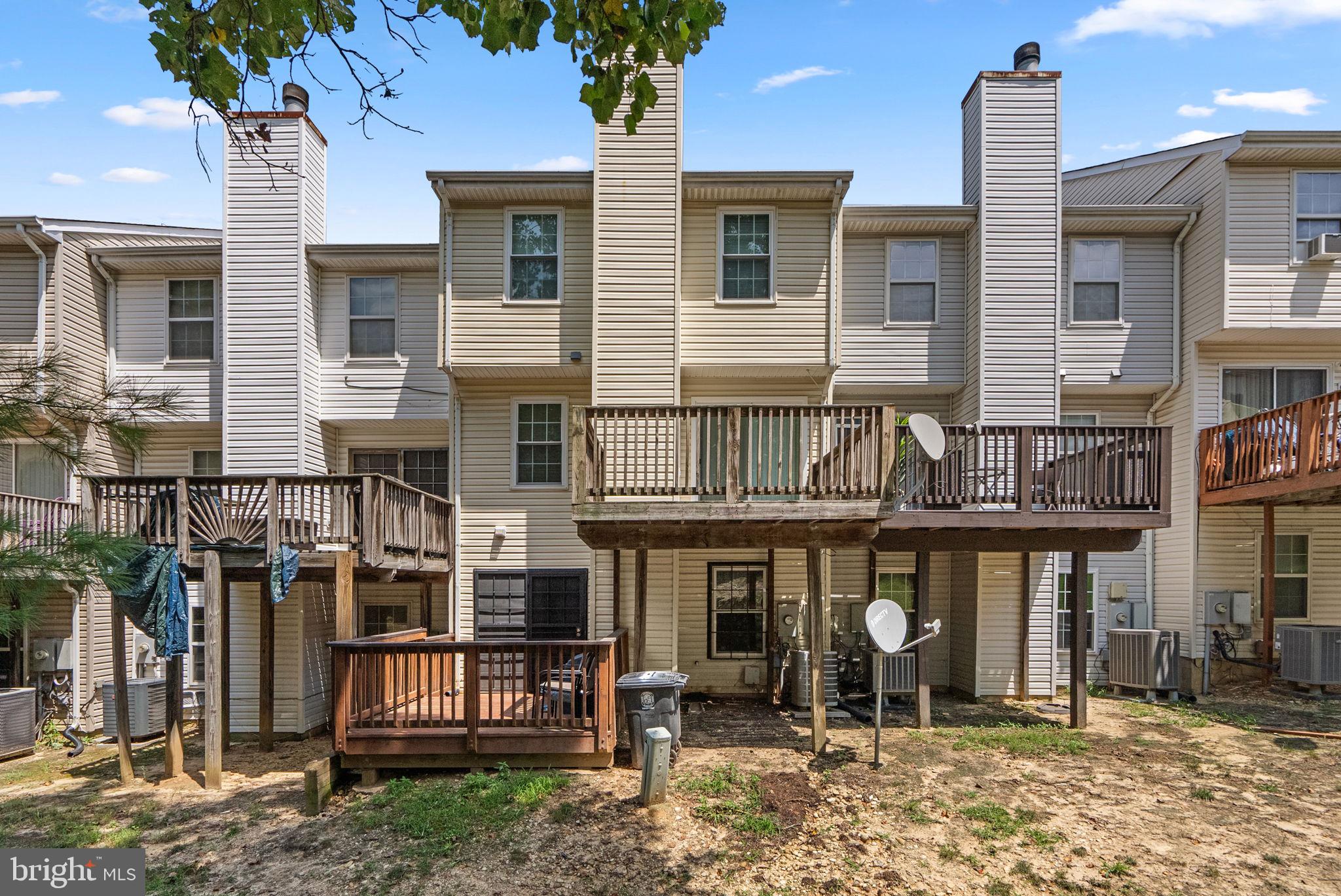 APPLEGATE CONDO - Residential