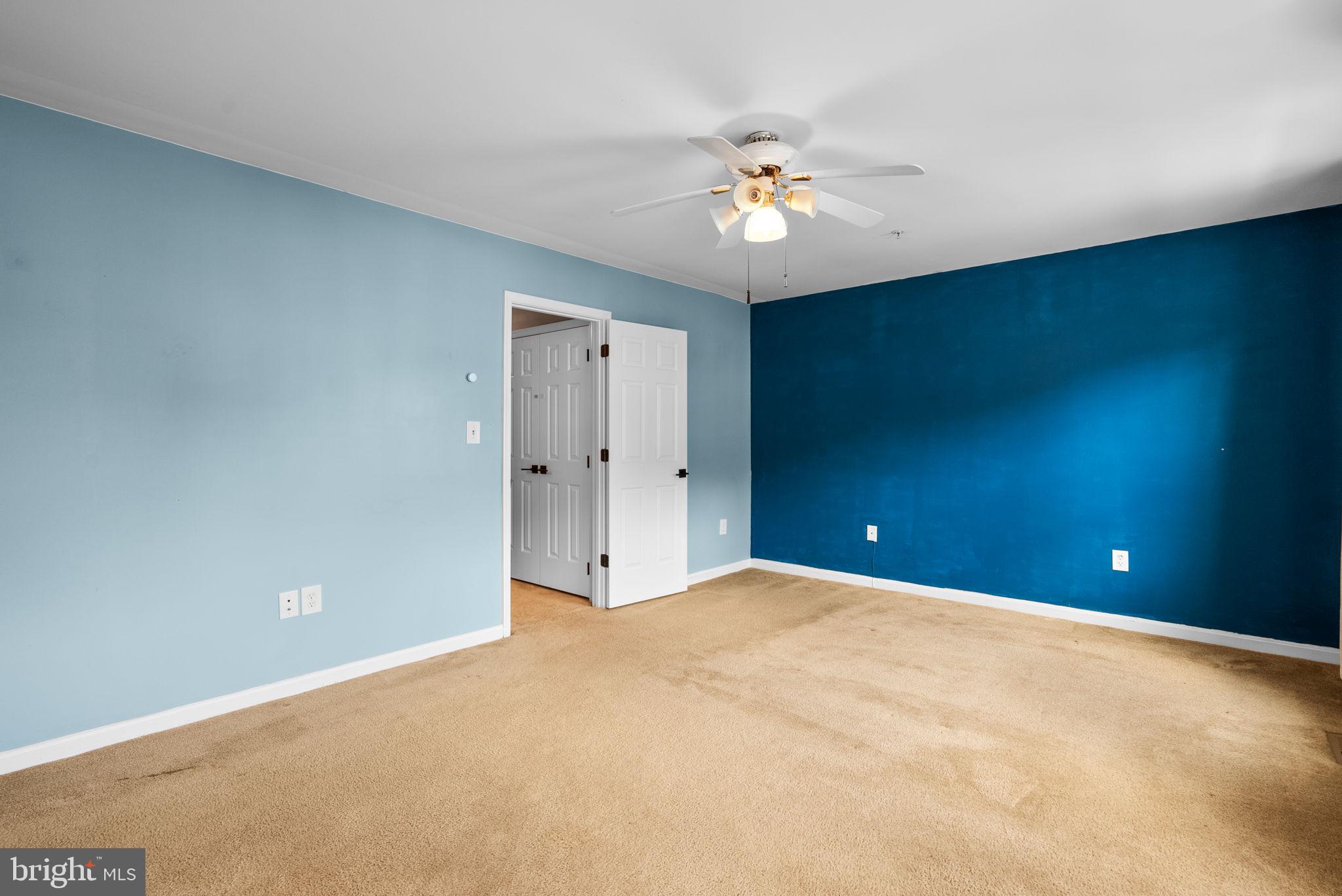 APPLEGATE CONDO - Residential